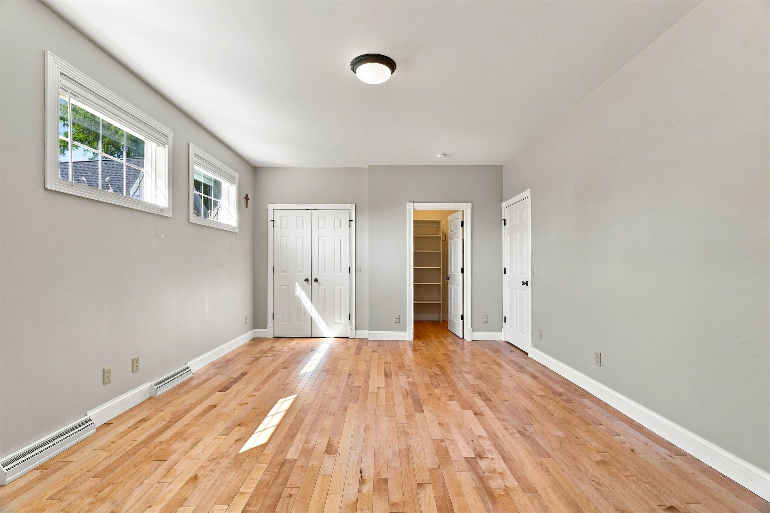 1109 S Locust Avenue Property Photo 20