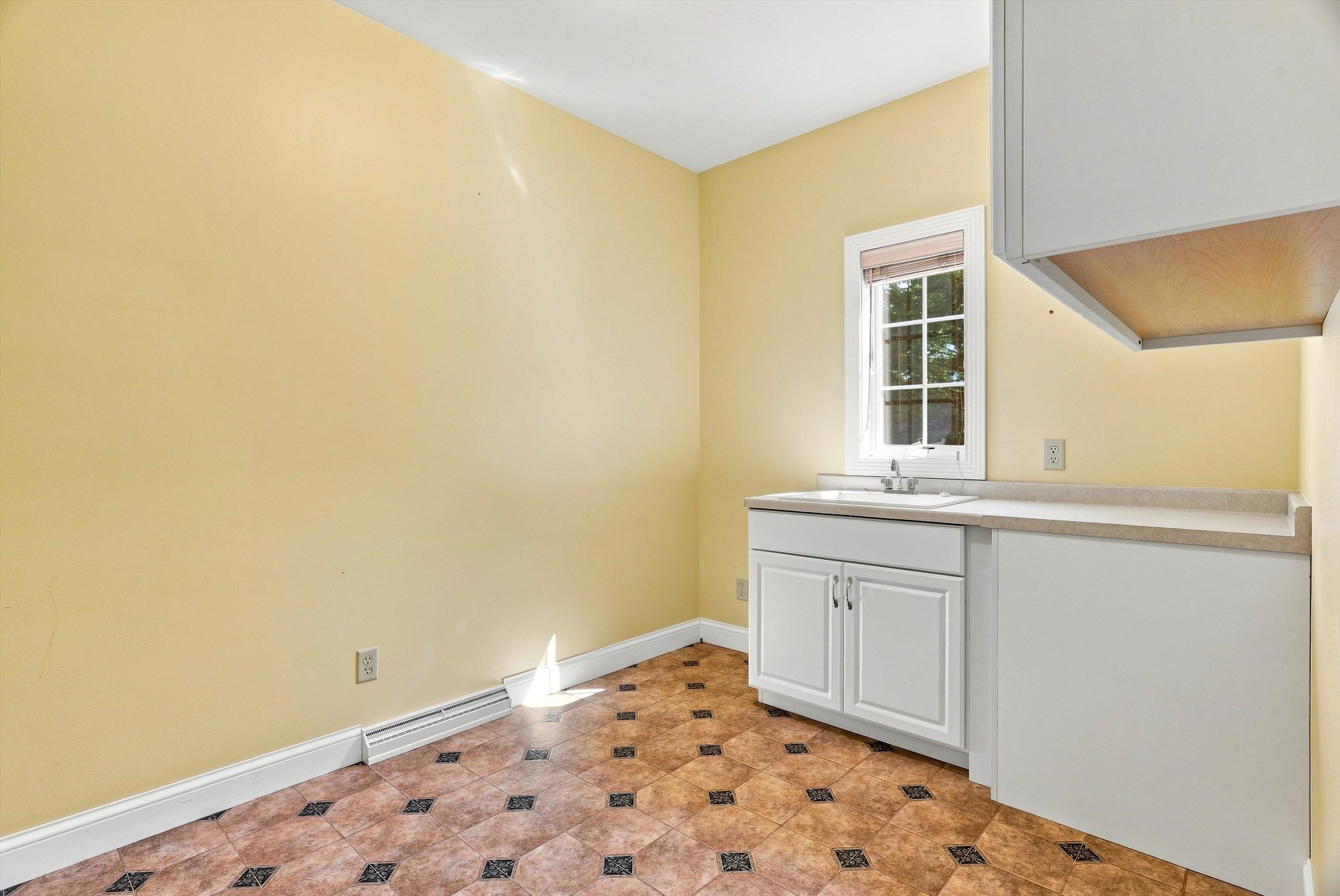1109 S Locust Avenue Property Photo 32
