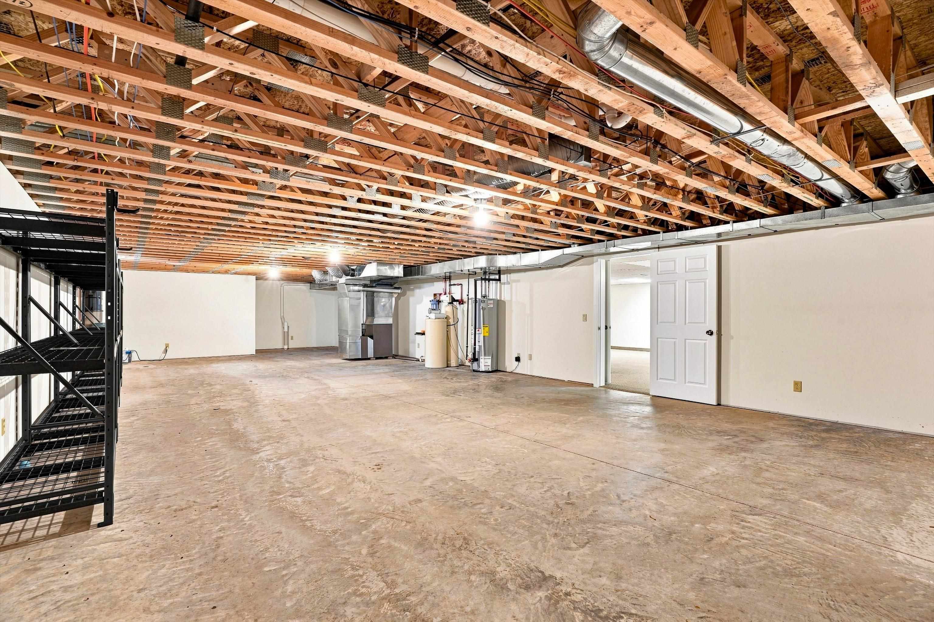 1109 S Locust Avenue Property Photo 39