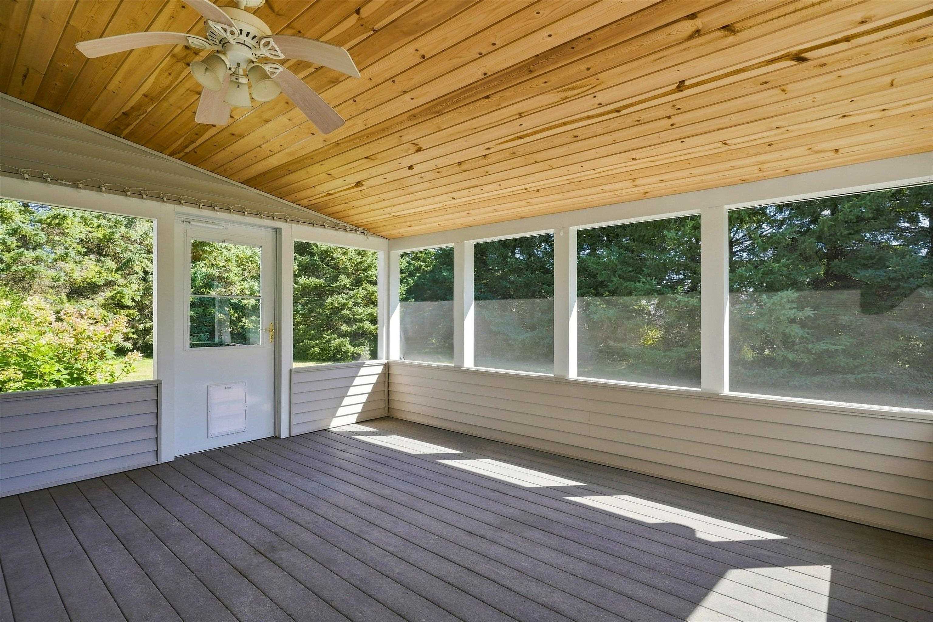 1109 S Locust Avenue Property Photo 40
