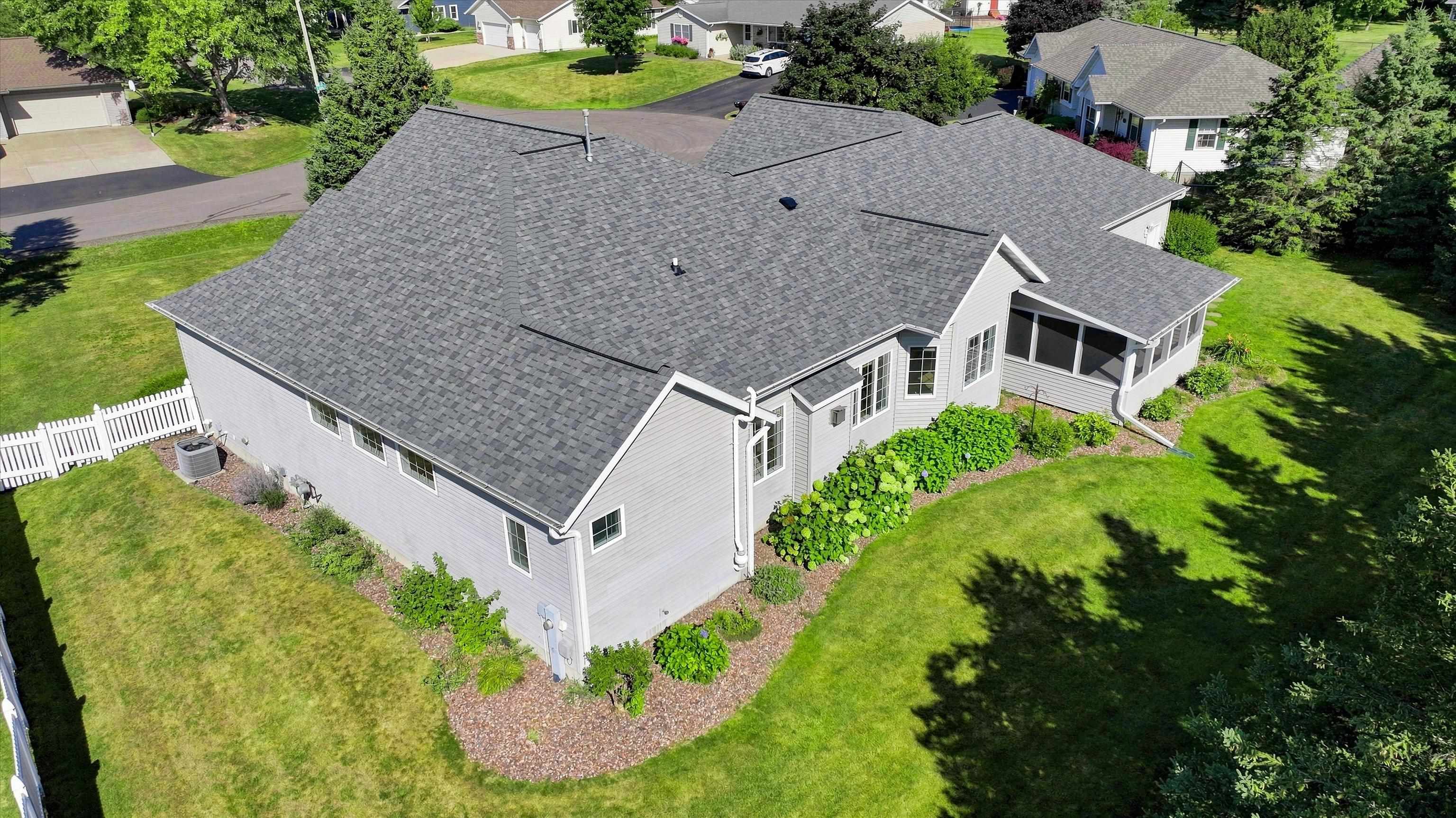 1109 S Locust Avenue Property Photo 44
