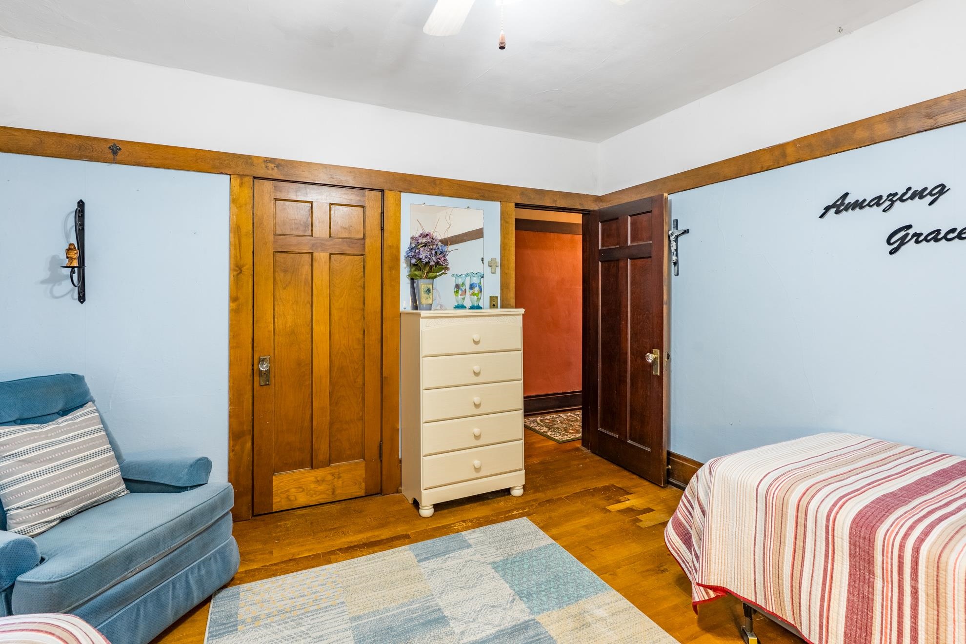 615 N Center Avenue Property Photo 41