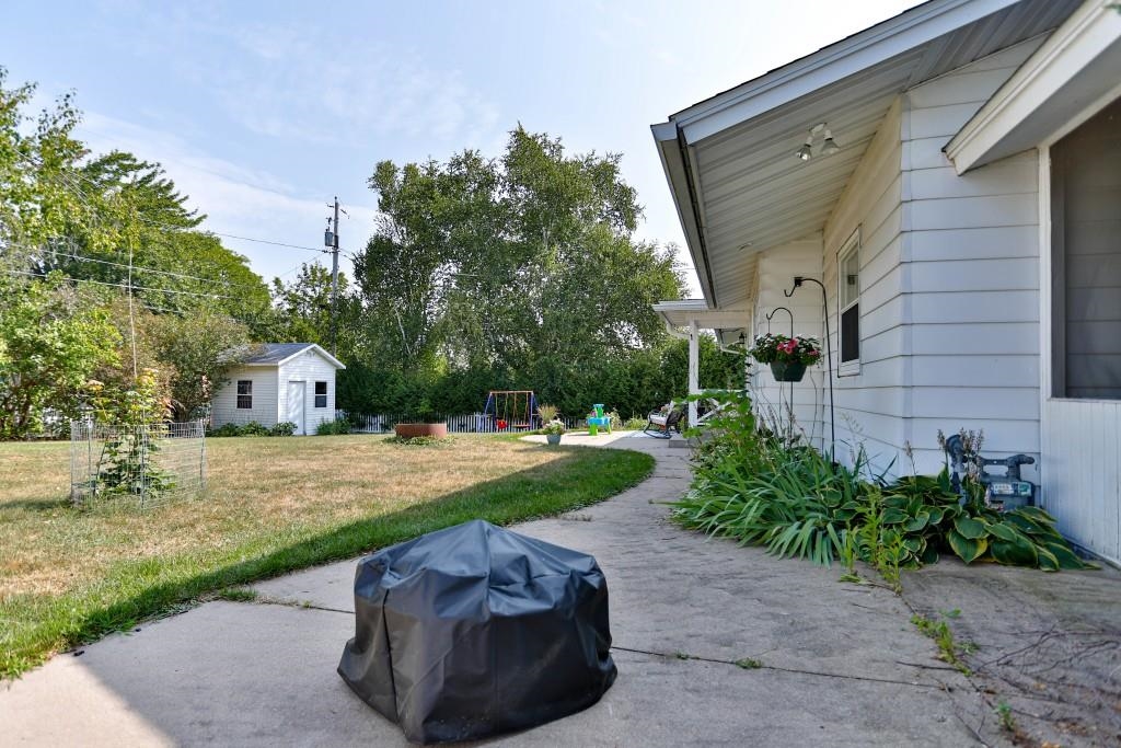 908 Greenhill Drive Property Photo 4