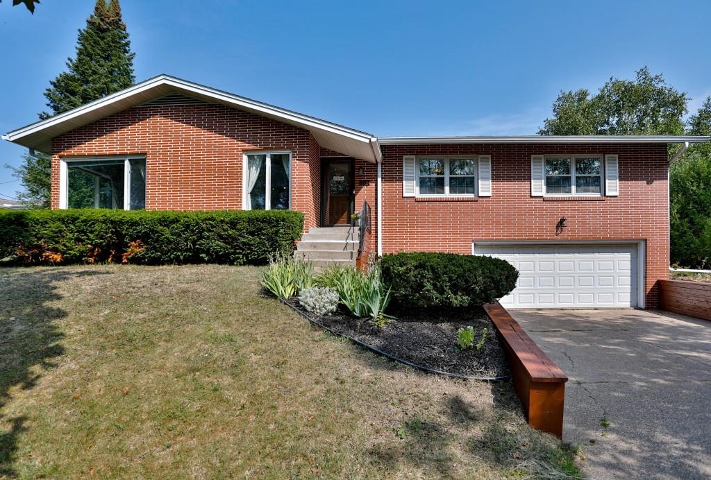 908 Greenhill Drive Property Photo 6