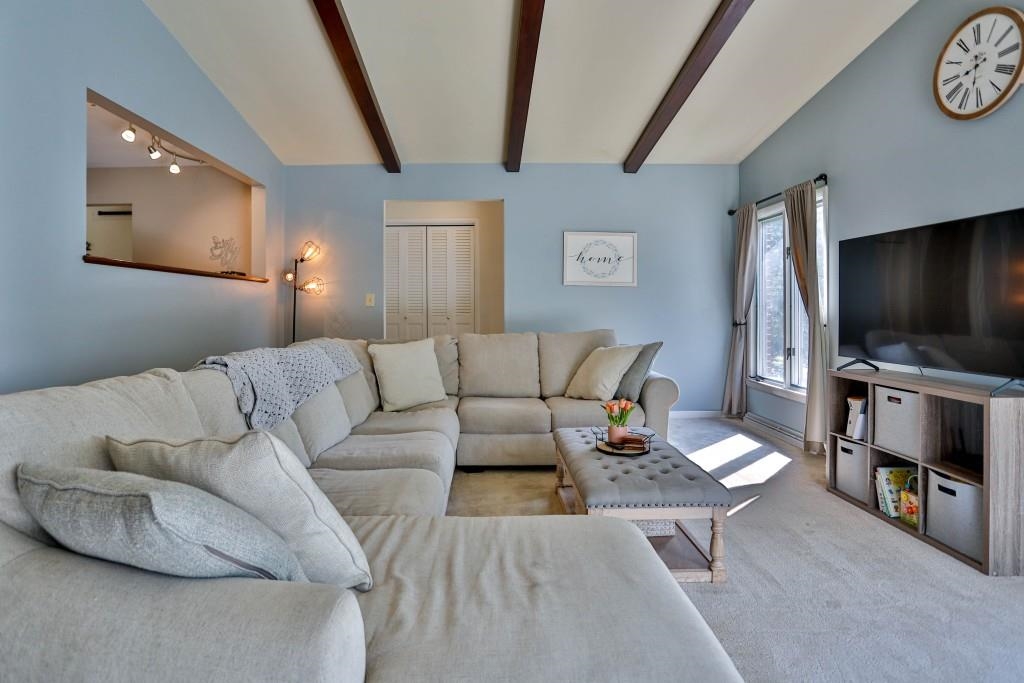 908 Greenhill Drive Property Photo 11