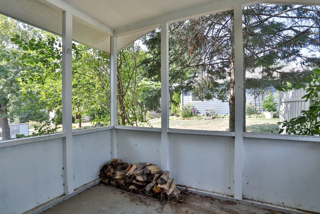 908 Greenhill Drive Property Photo 39
