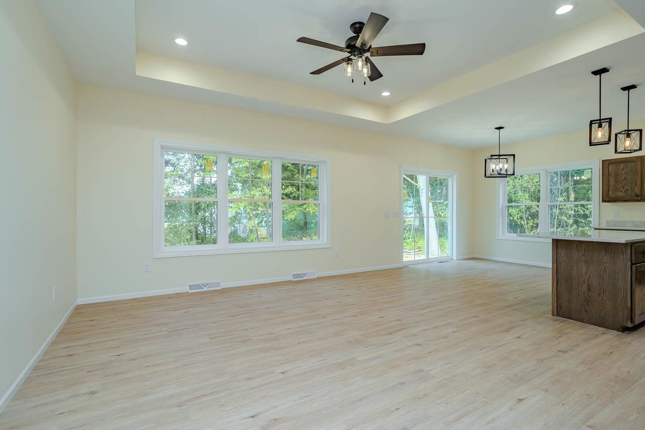 2805 Barclay Way Property Photo 9