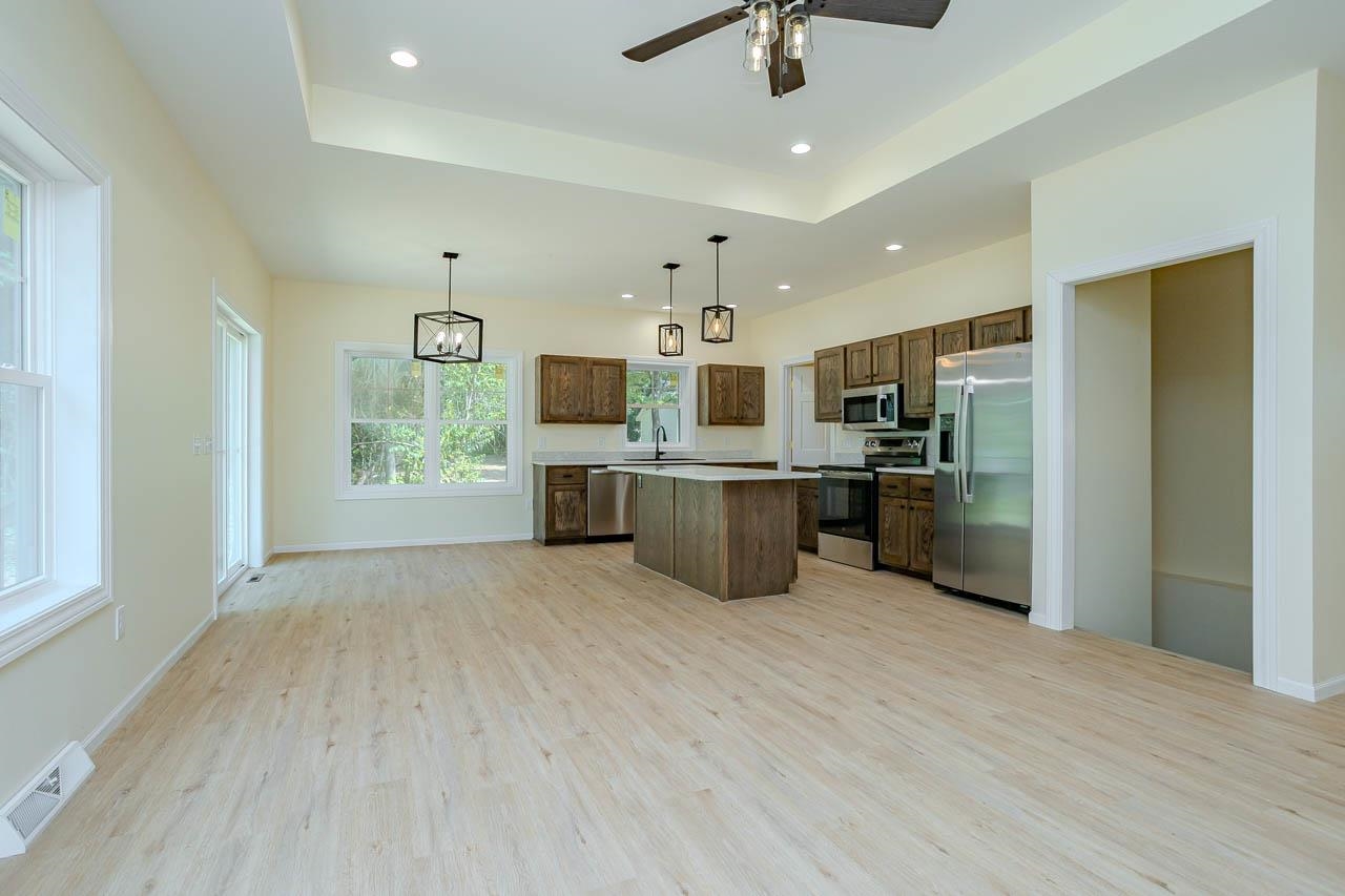 2805 Barclay Way Property Photo 12