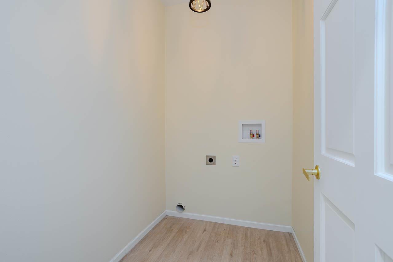 2805 Barclay Way Property Photo 28