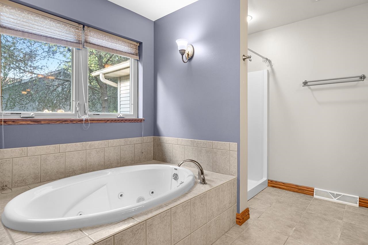 2242 Meadow Drive Property Photo 23