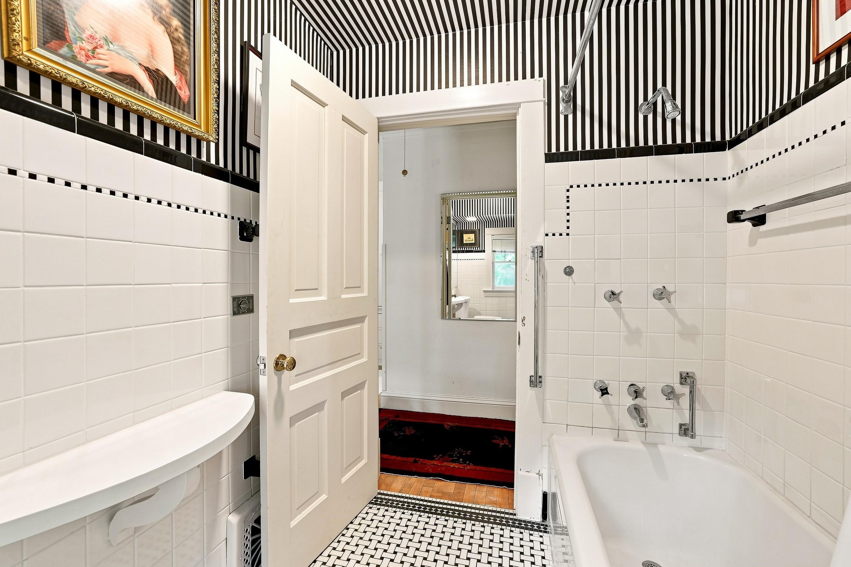 431 Witter Street Property Photo 40