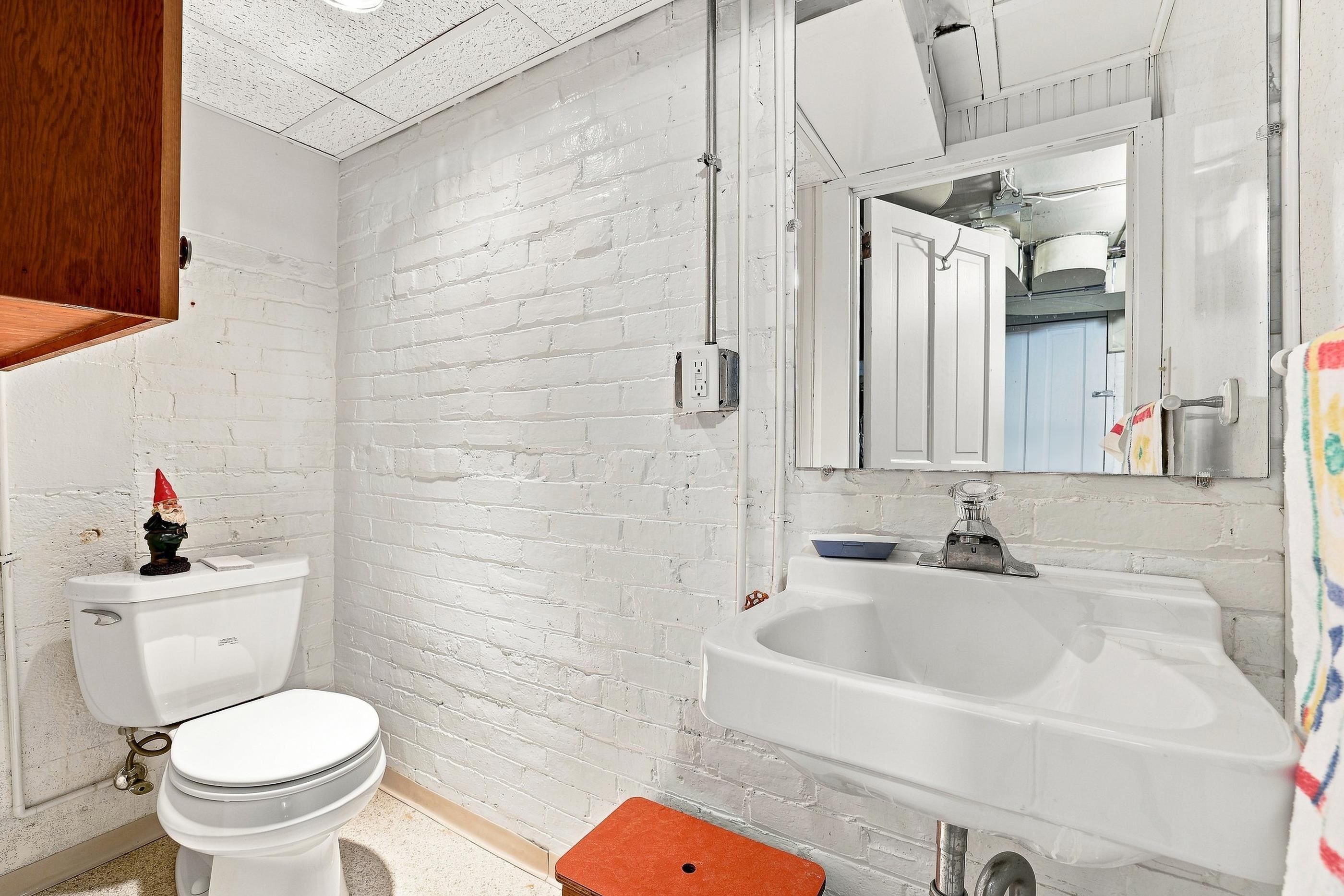 431 Witter Street Property Photo 46