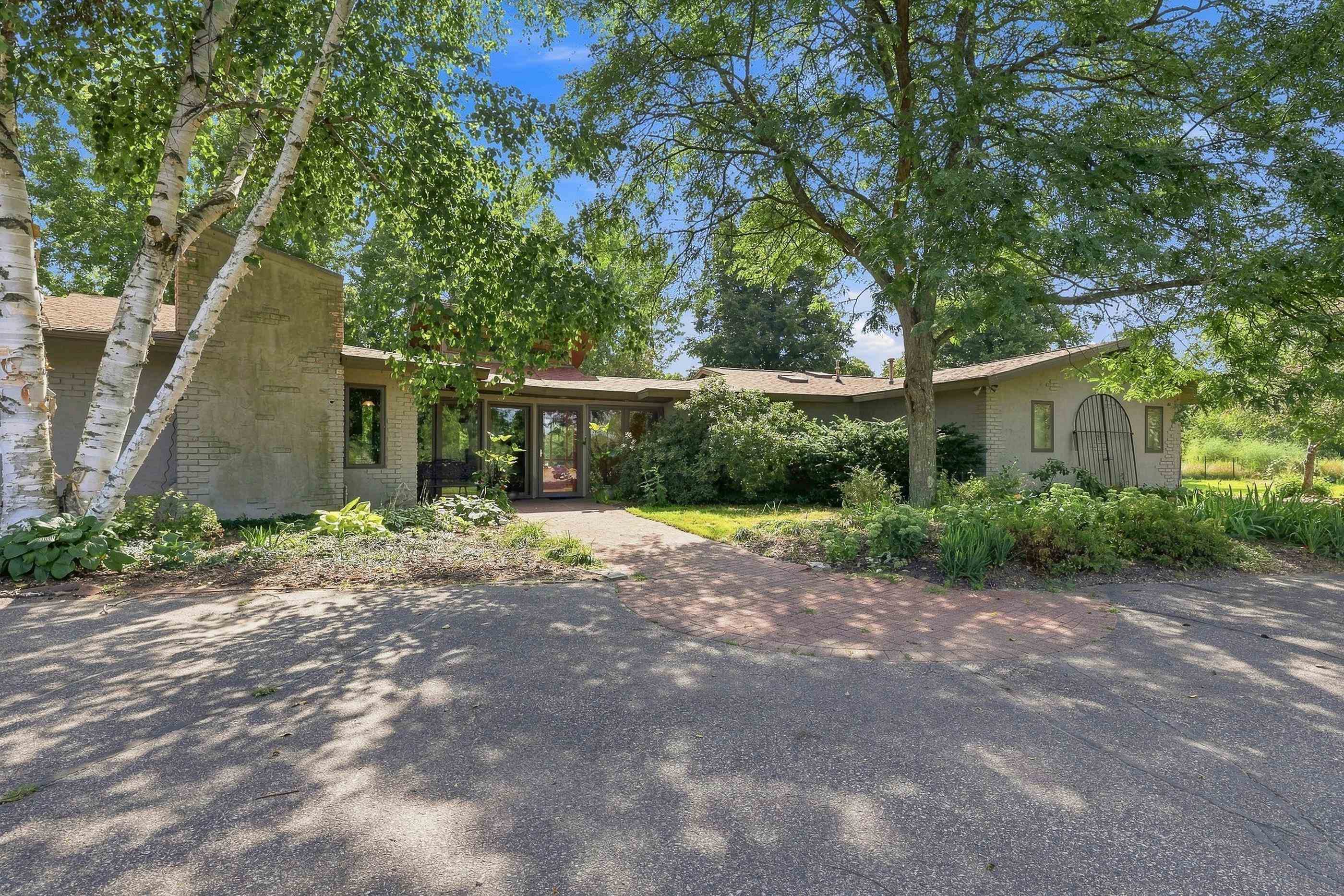 6900 Red Fox Trail Property Photo 4