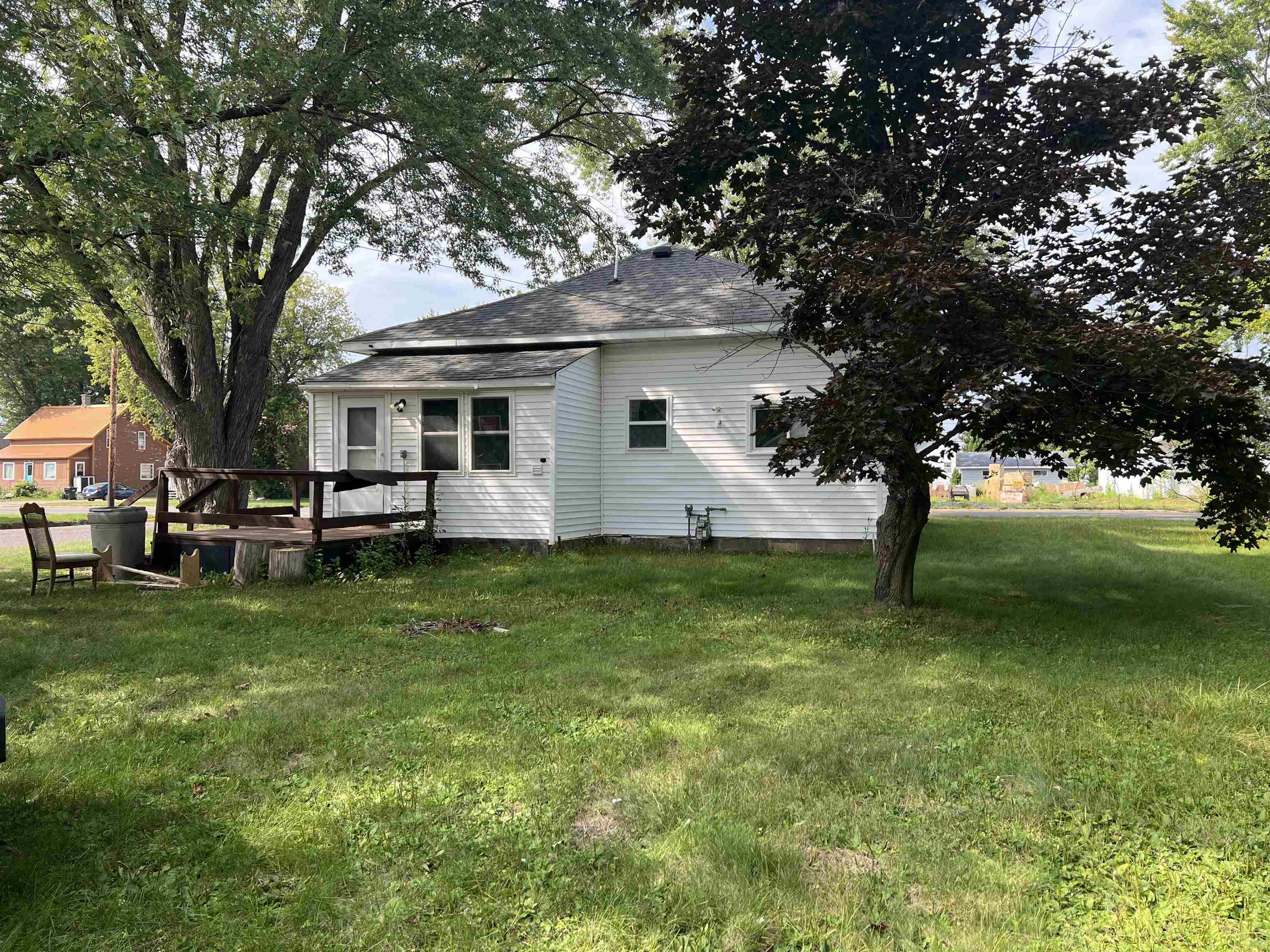 507 E 3rd Street Property Photo 2