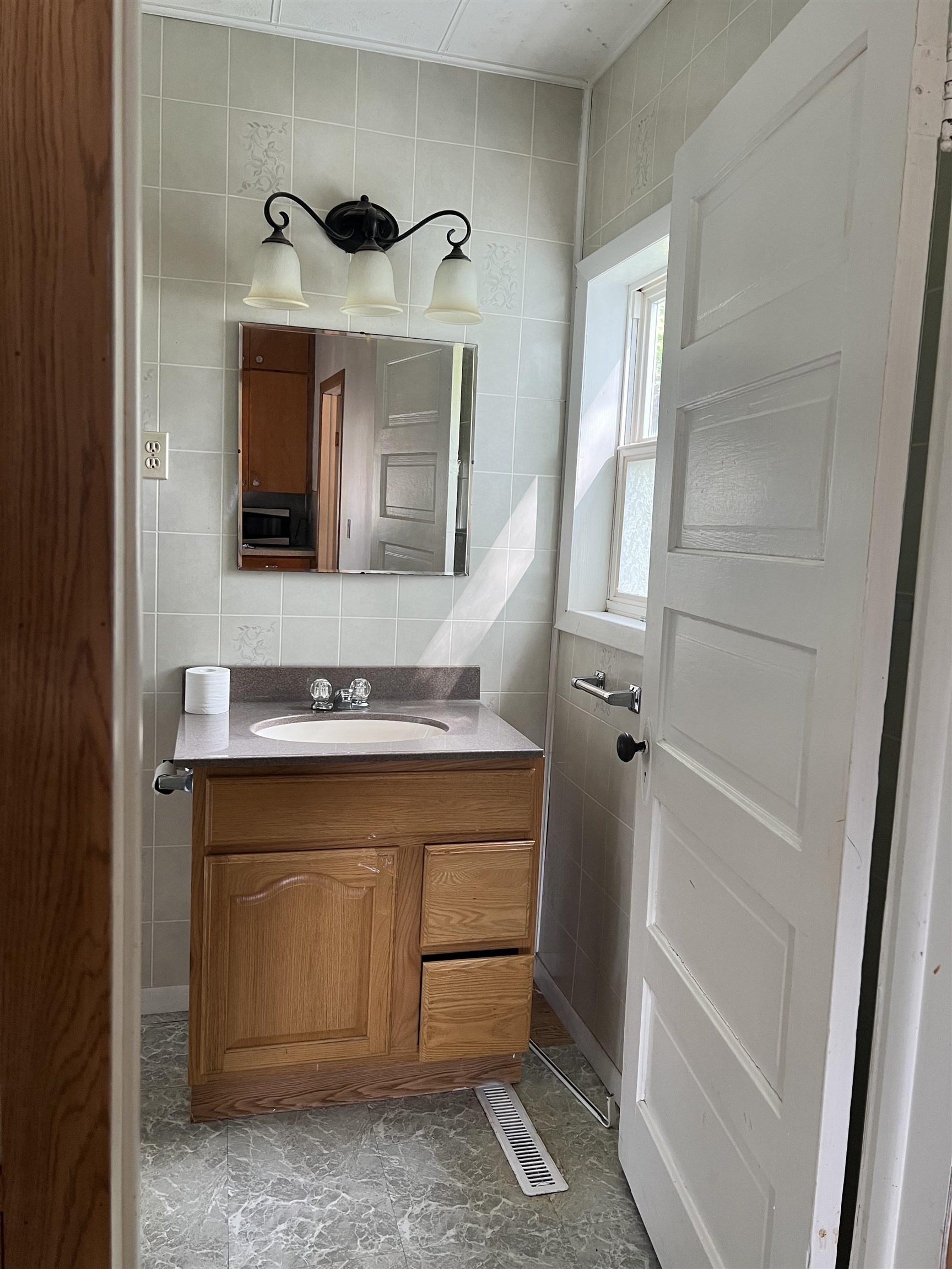 507 E 3rd Street Property Photo 21