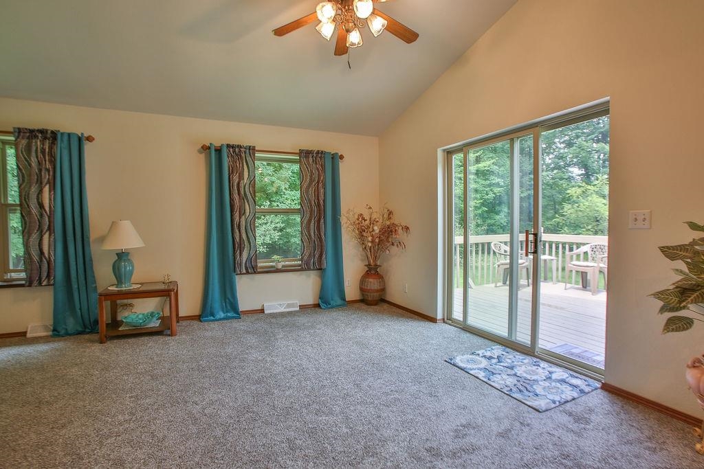 1073 Oak Road Property Photo 11
