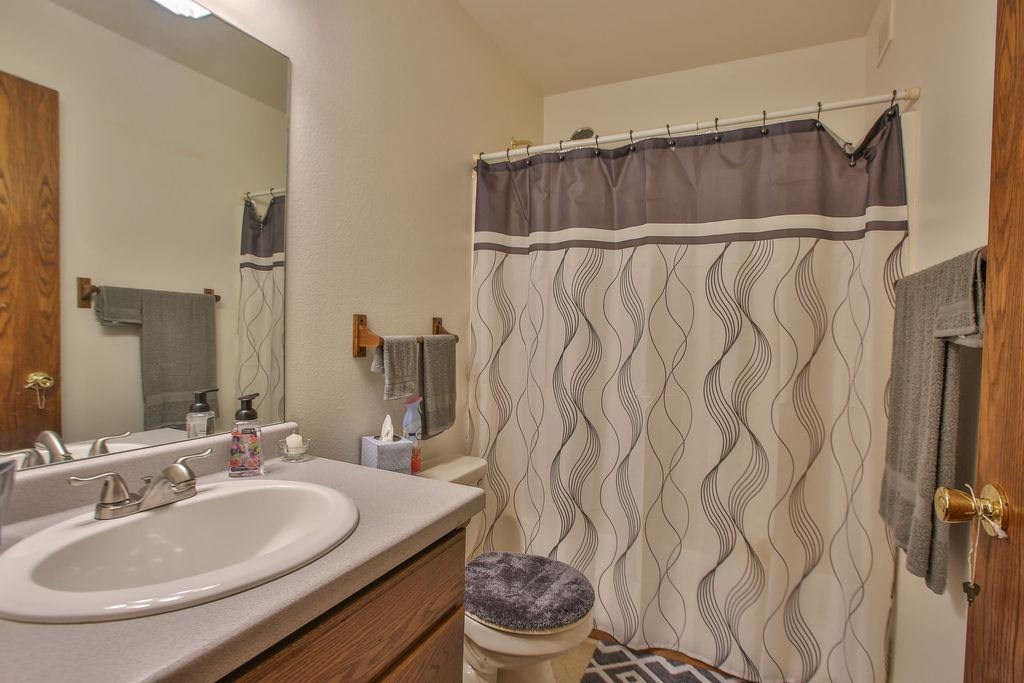 1073 Oak Road Property Photo 17
