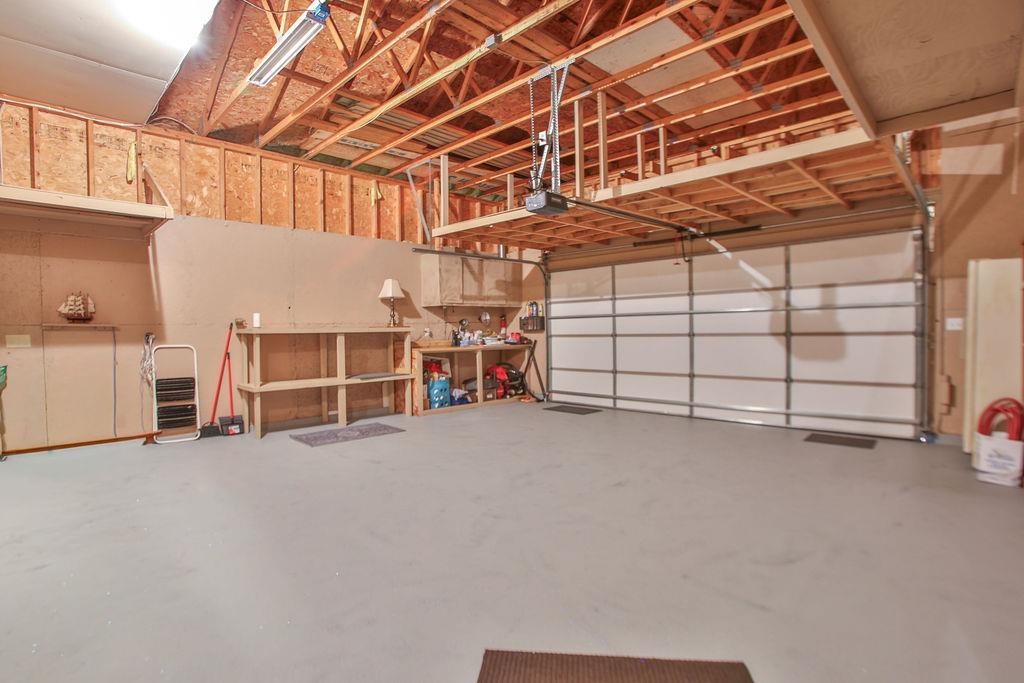 1073 Oak Road Property Photo 33