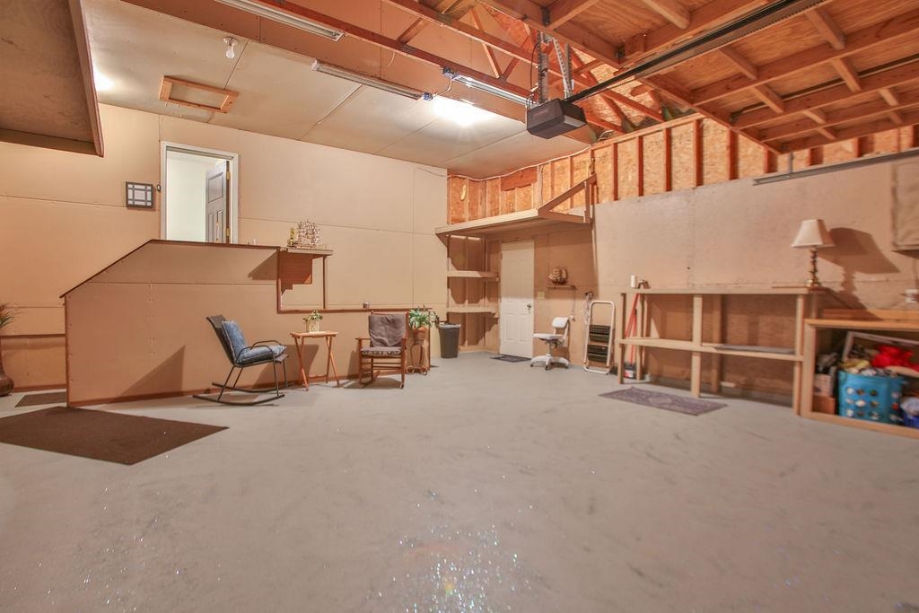 1073 Oak Road Property Photo 34