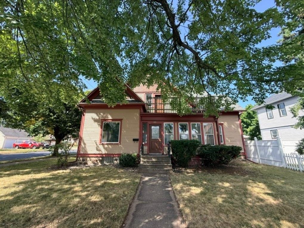 640 S 4TH AVENUE Property Photo 1