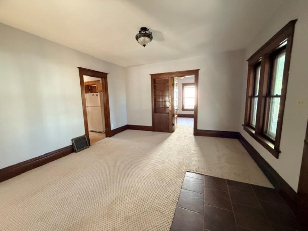 640 S 4th Avenue Property Photo 5