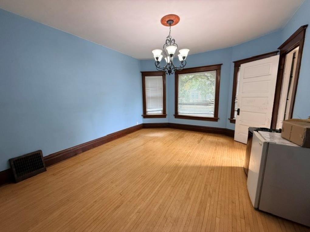 640 S 4th Avenue Property Photo 9