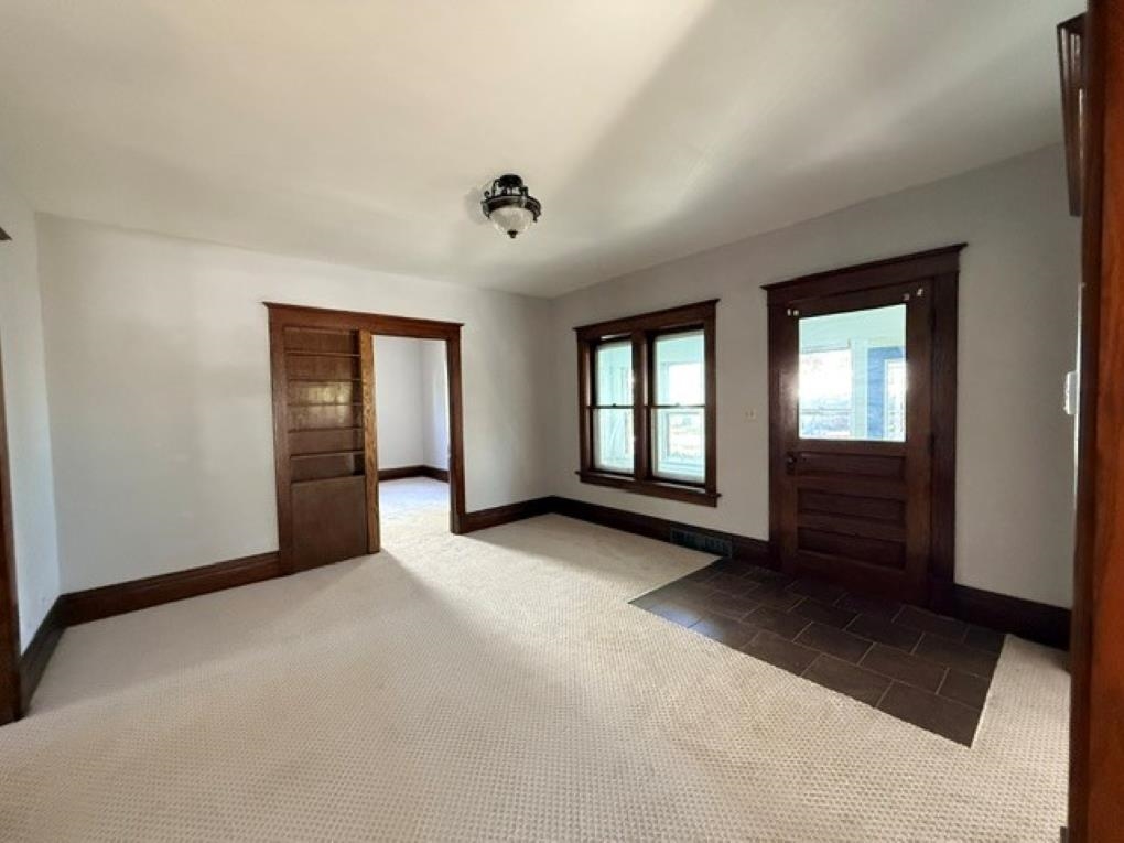 640 S 4th Avenue Property Photo 16