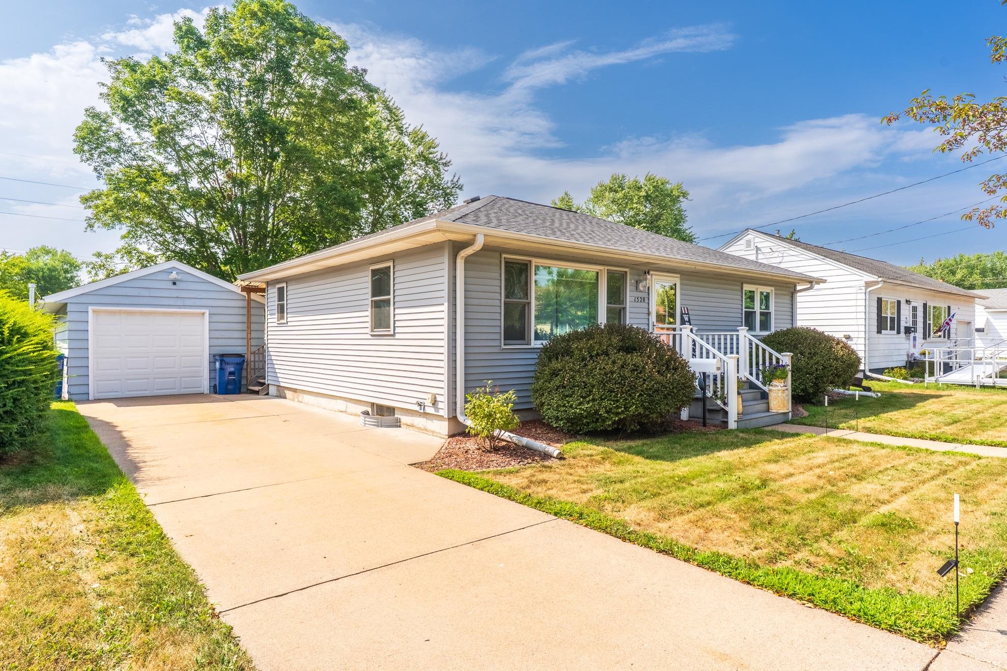 1520 Pearson Street Property Photo 1