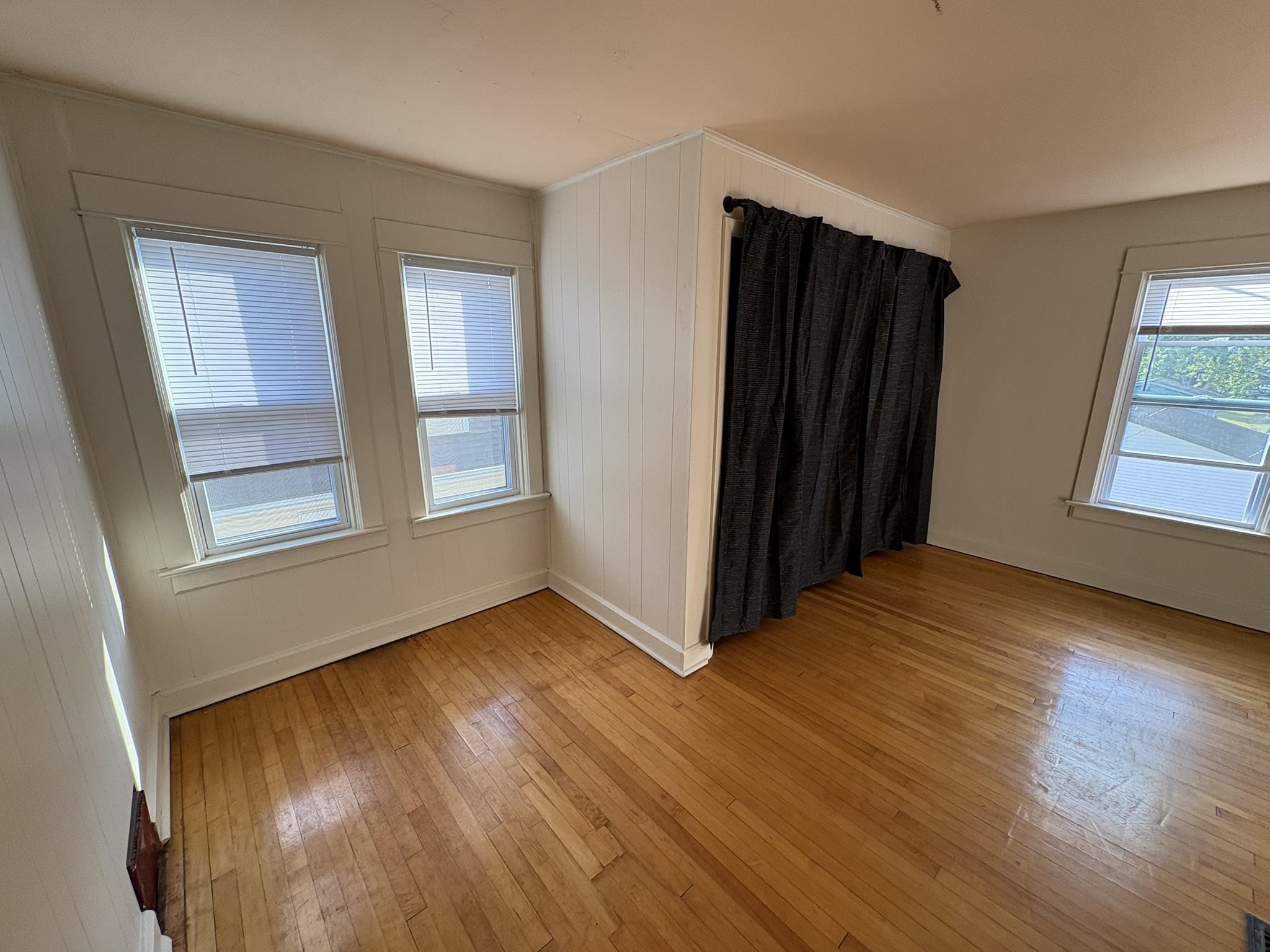 810 S Vine Avenue Property Photo 18