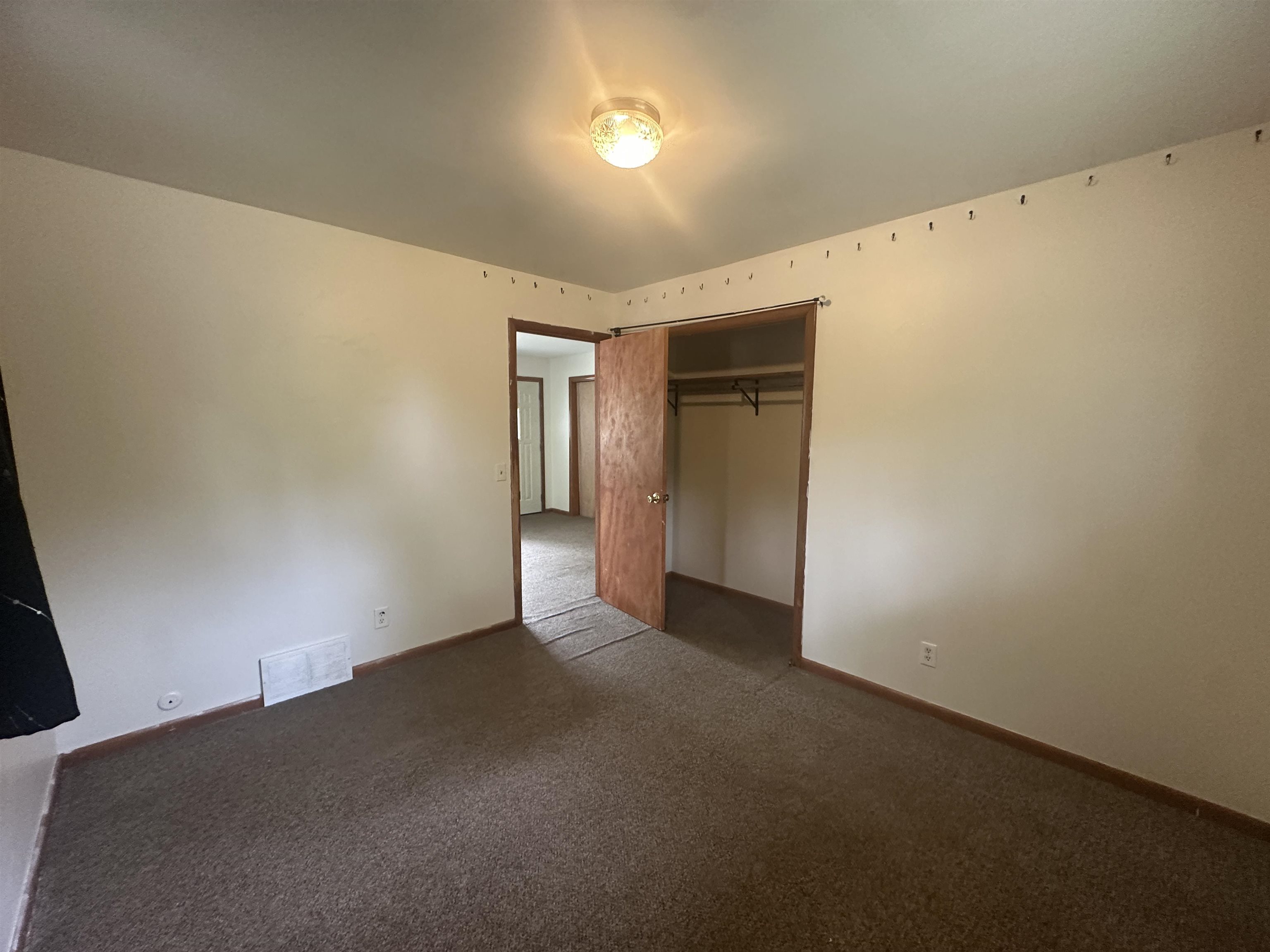 2410 Gaynor Avenue Property Photo 6
