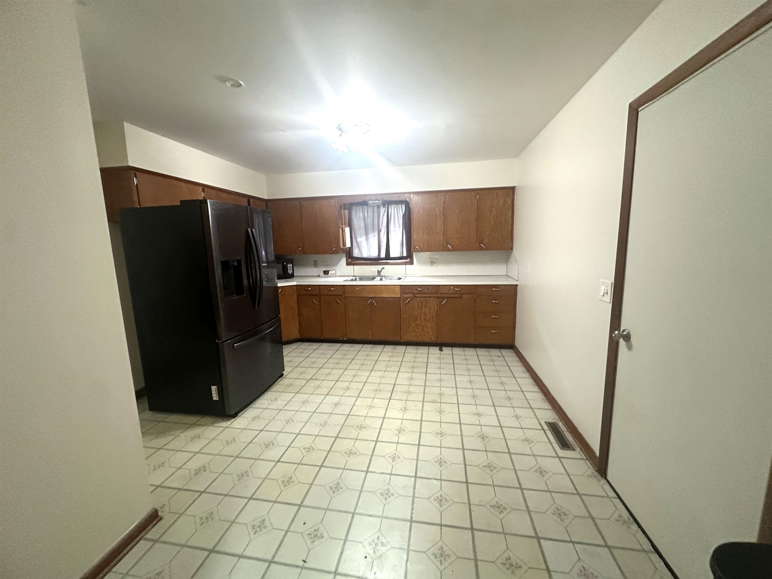 2410 Gaynor Avenue Property Photo 11