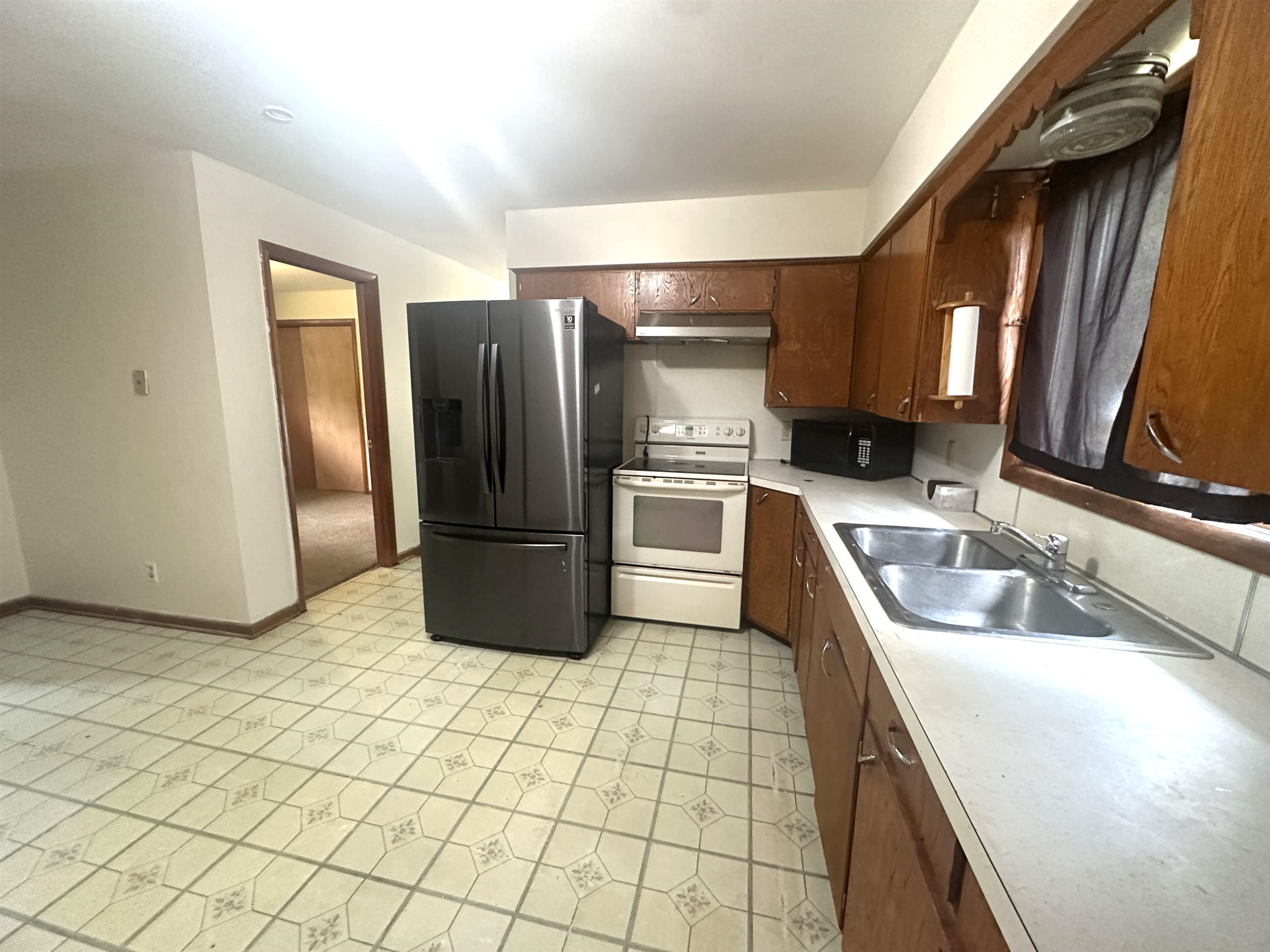 2410 Gaynor Avenue Property Photo 12
