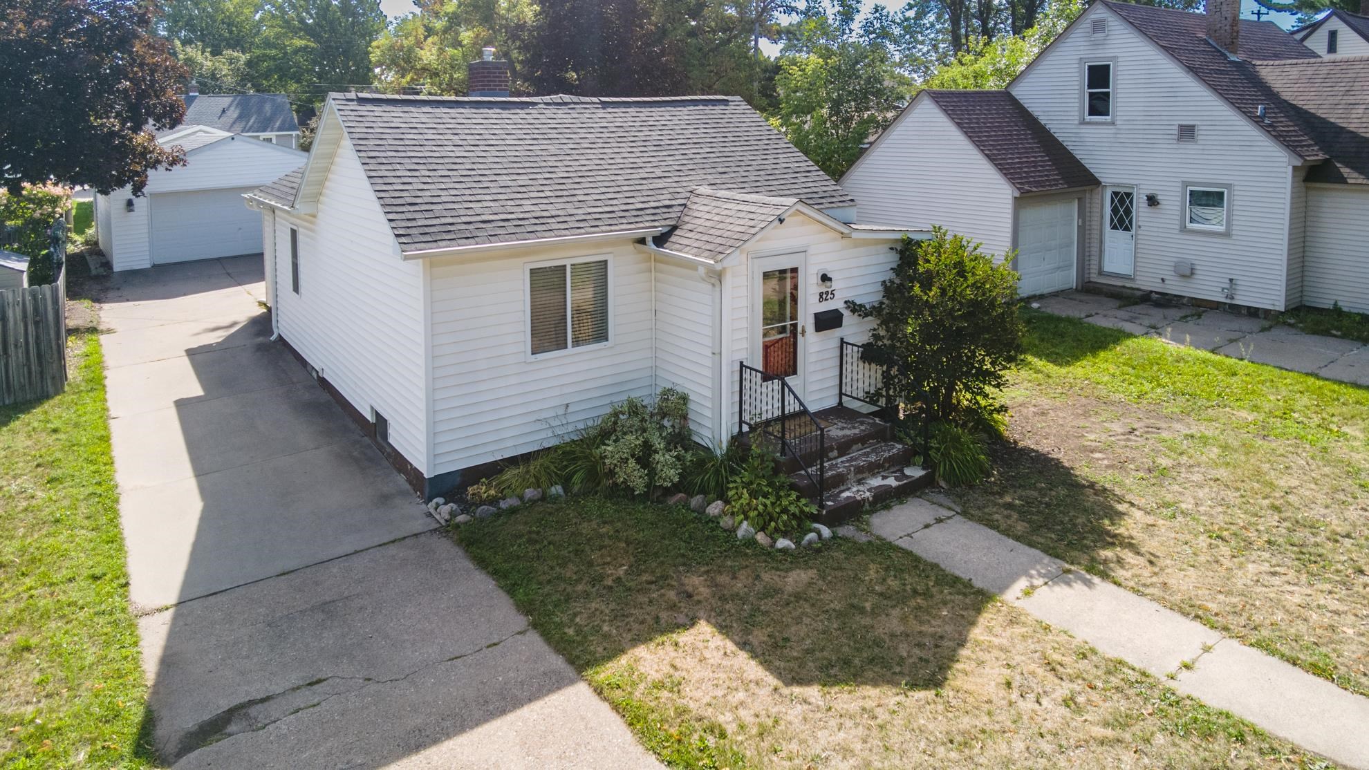 825 S 11th Avenue Property Photo 4
