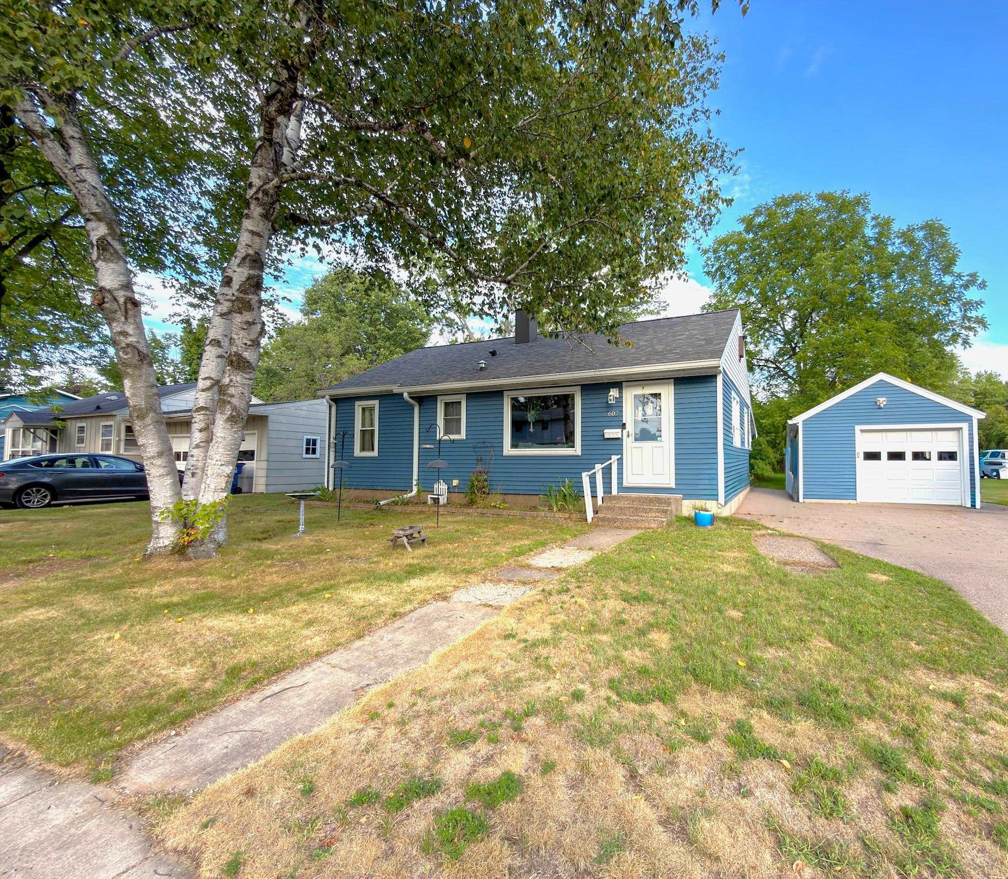607 JOHNSON STREET Property Photo 1