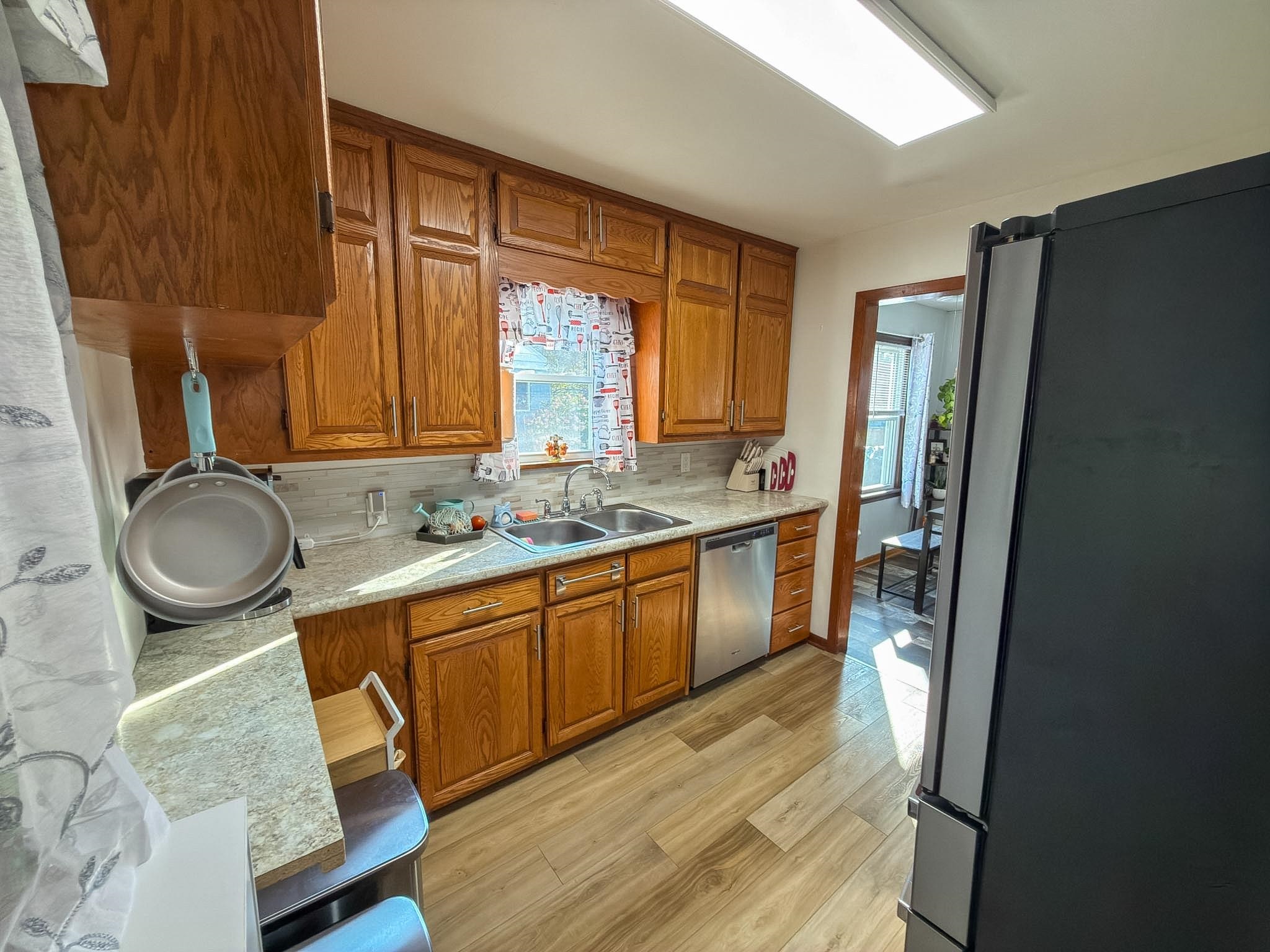 607 Johnson Street Property Photo 9