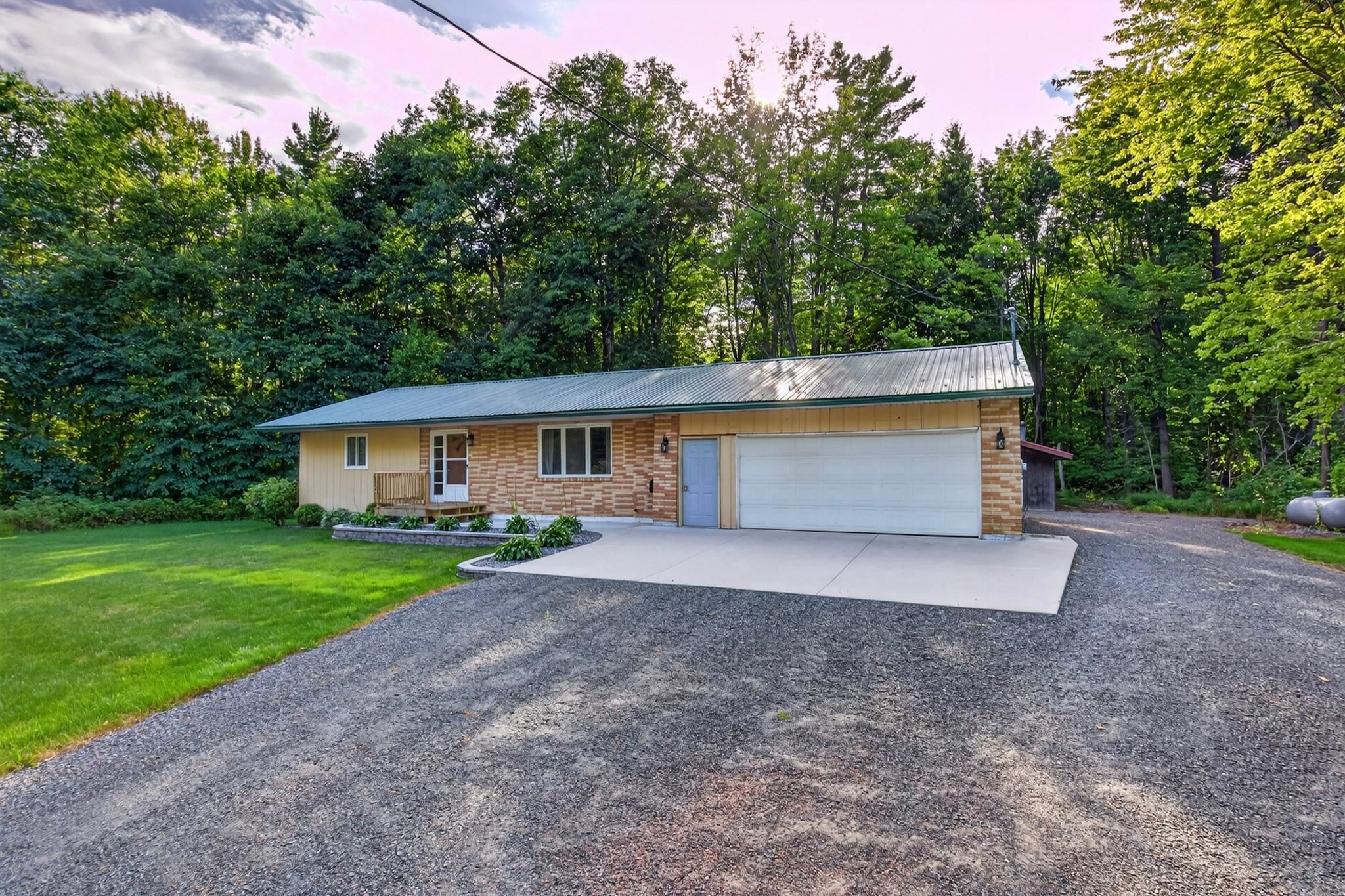 6979 County Road S Property Photo 4