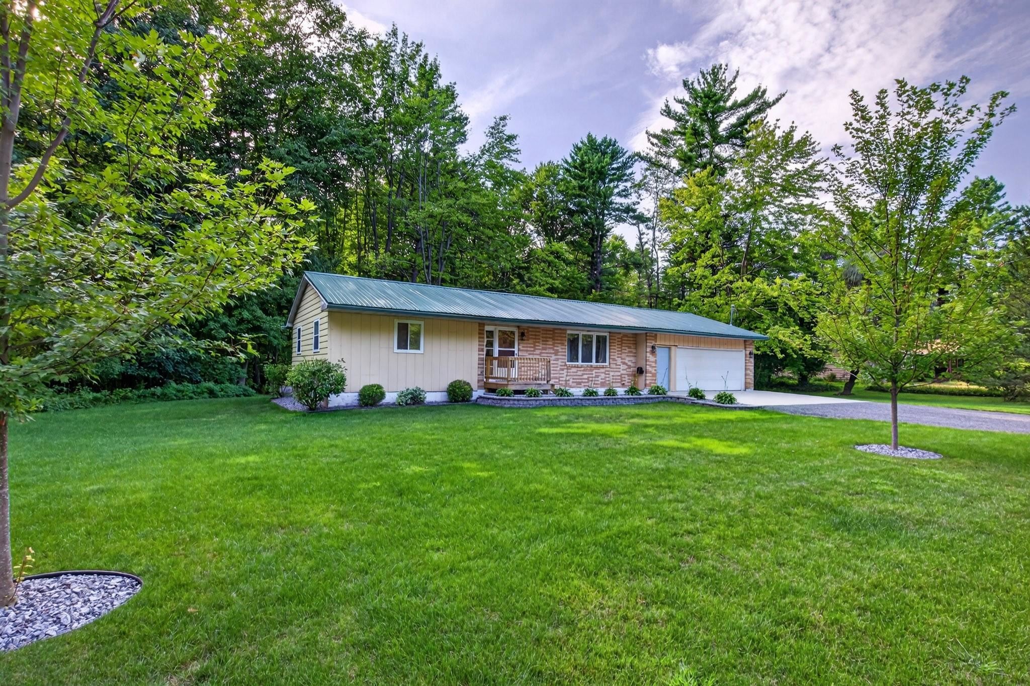 6979 County Road S Property Photo 5