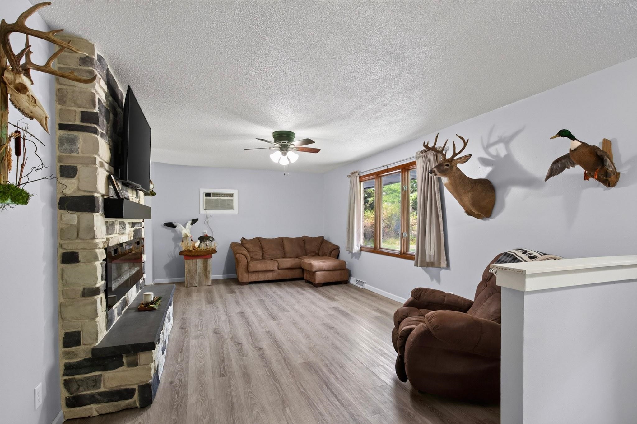 6979 County Road S Property Photo 8