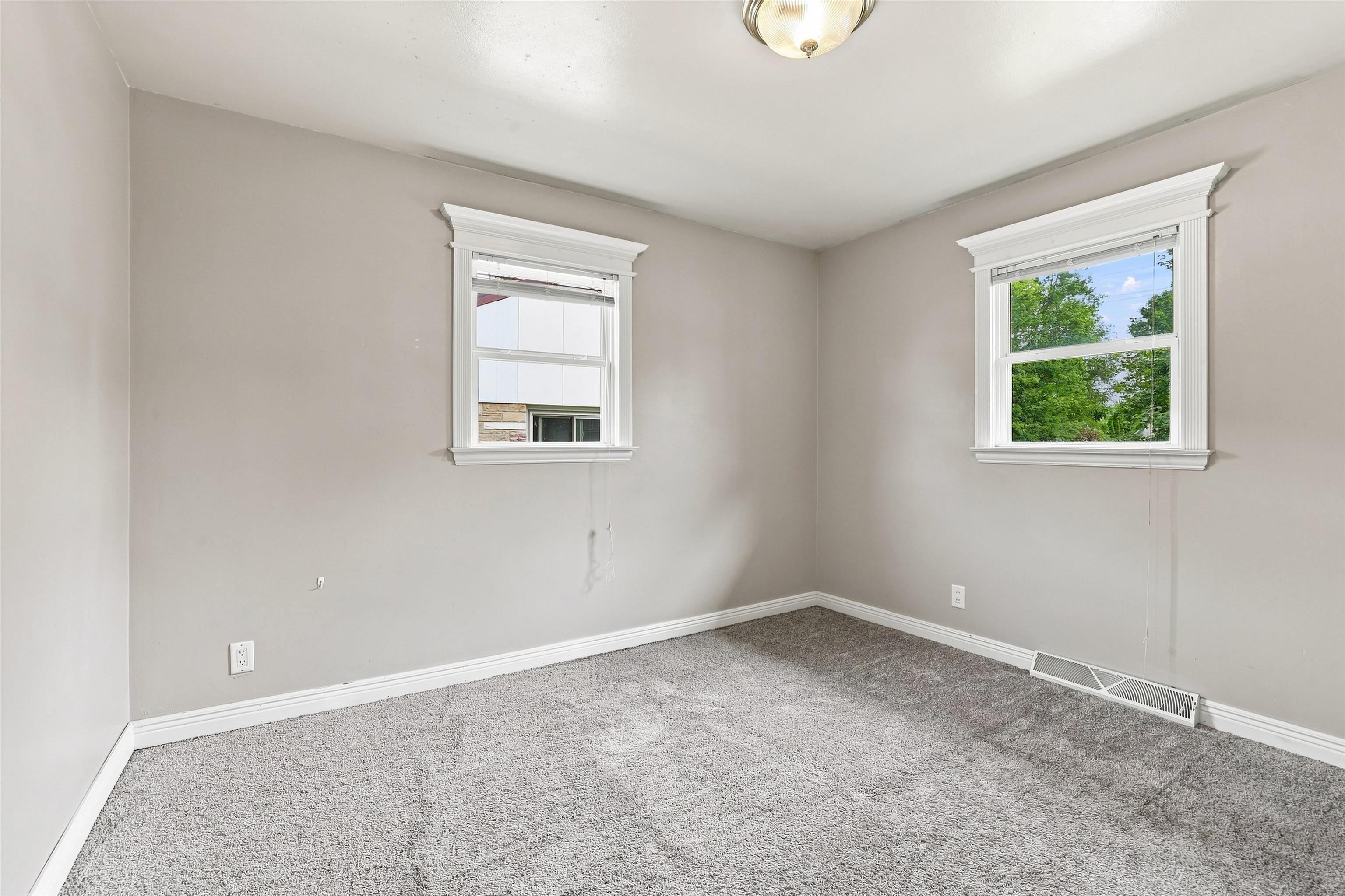 2423 Stanley Street Property Photo 18
