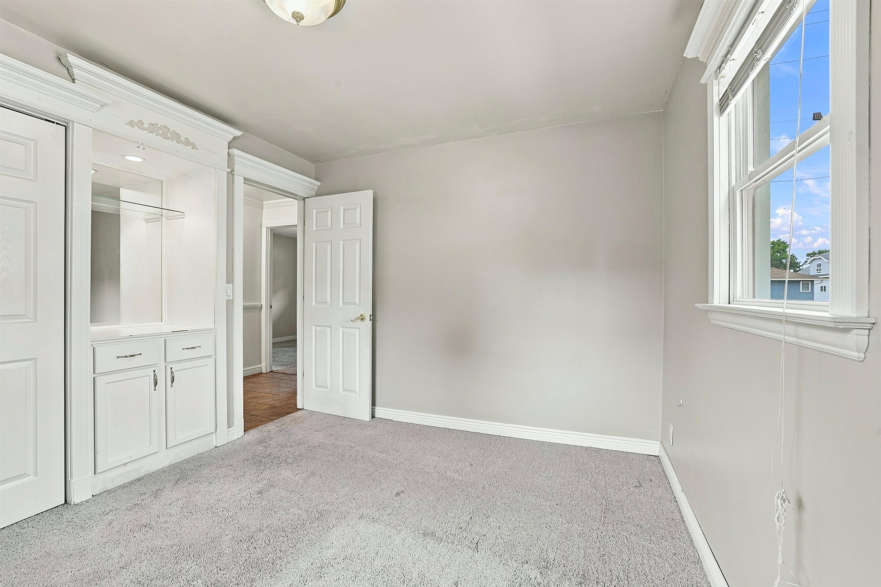 2423 Stanley Street Property Photo 20
