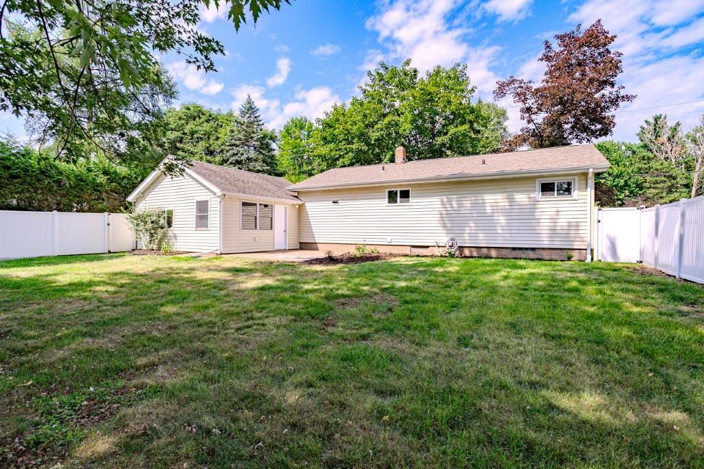 717 South Line Road Property Photo 2