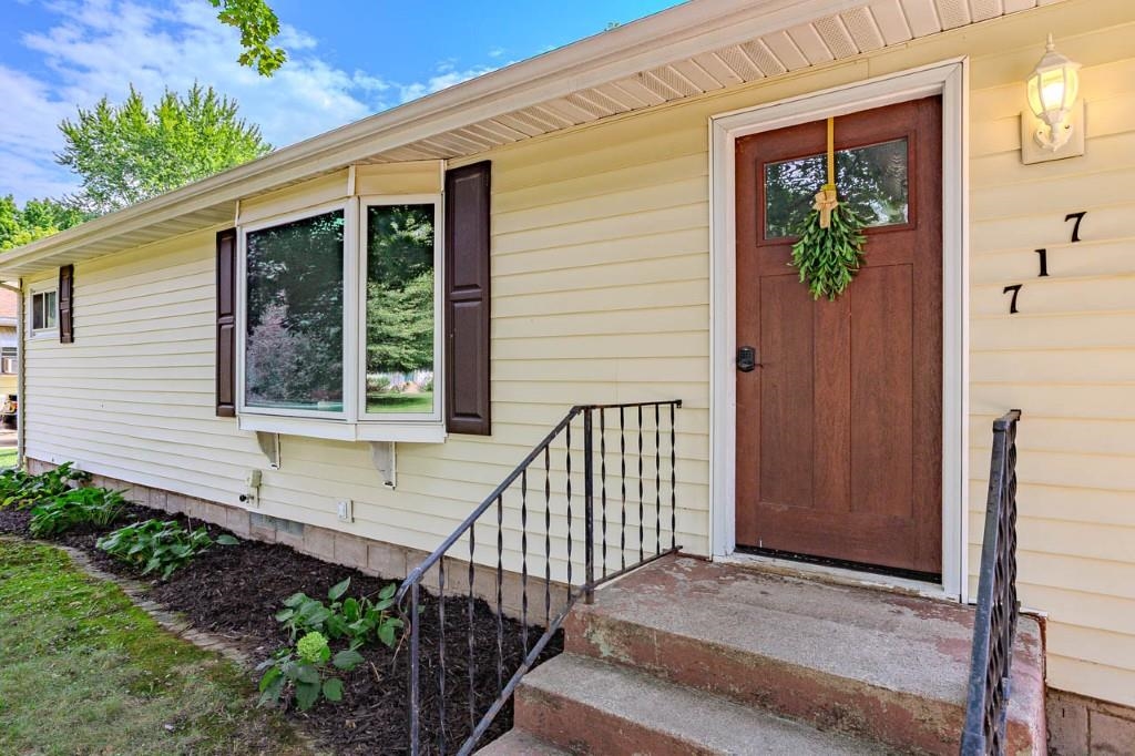 717 South Line Road Property Photo 4