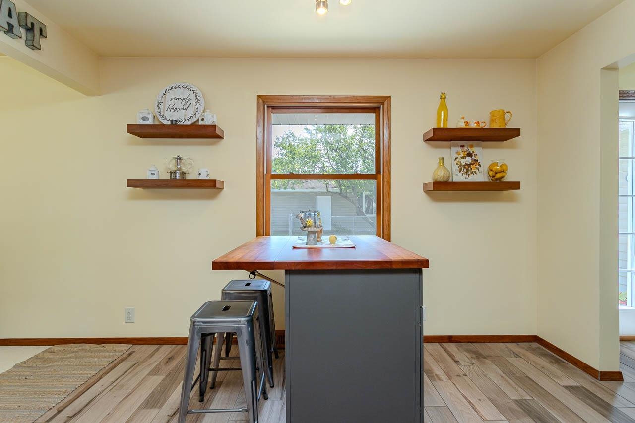 4214 Henry Street Property Photo 9