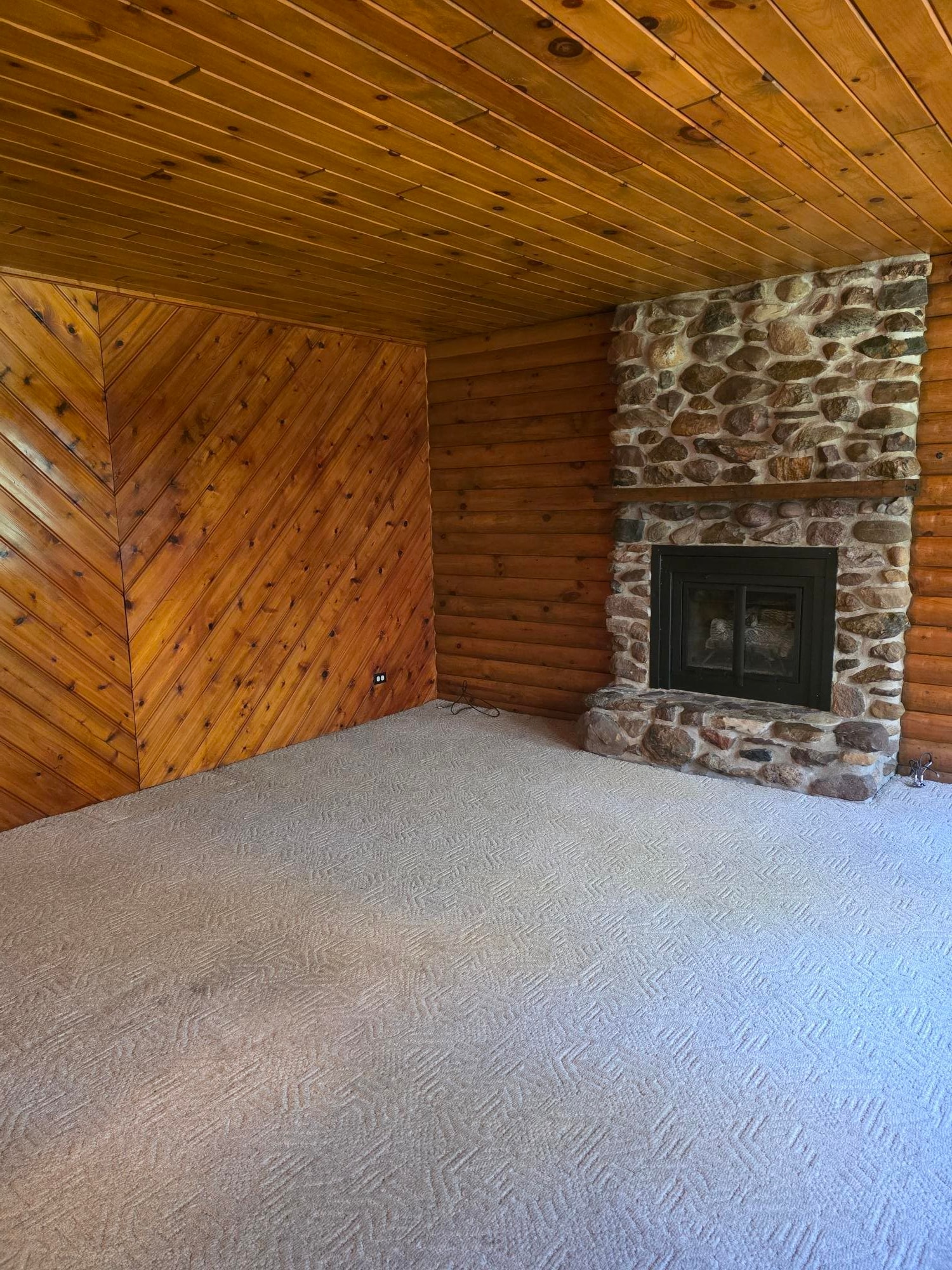 8531 Lake Road Property Photo 2