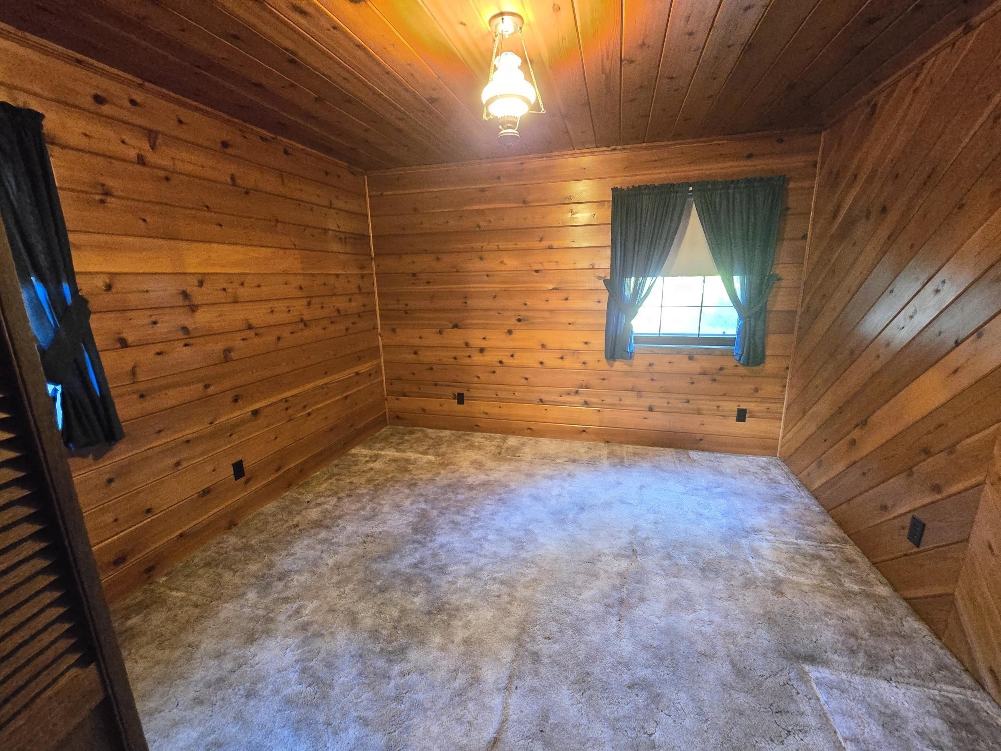 8531 Lake Road Property Photo 10