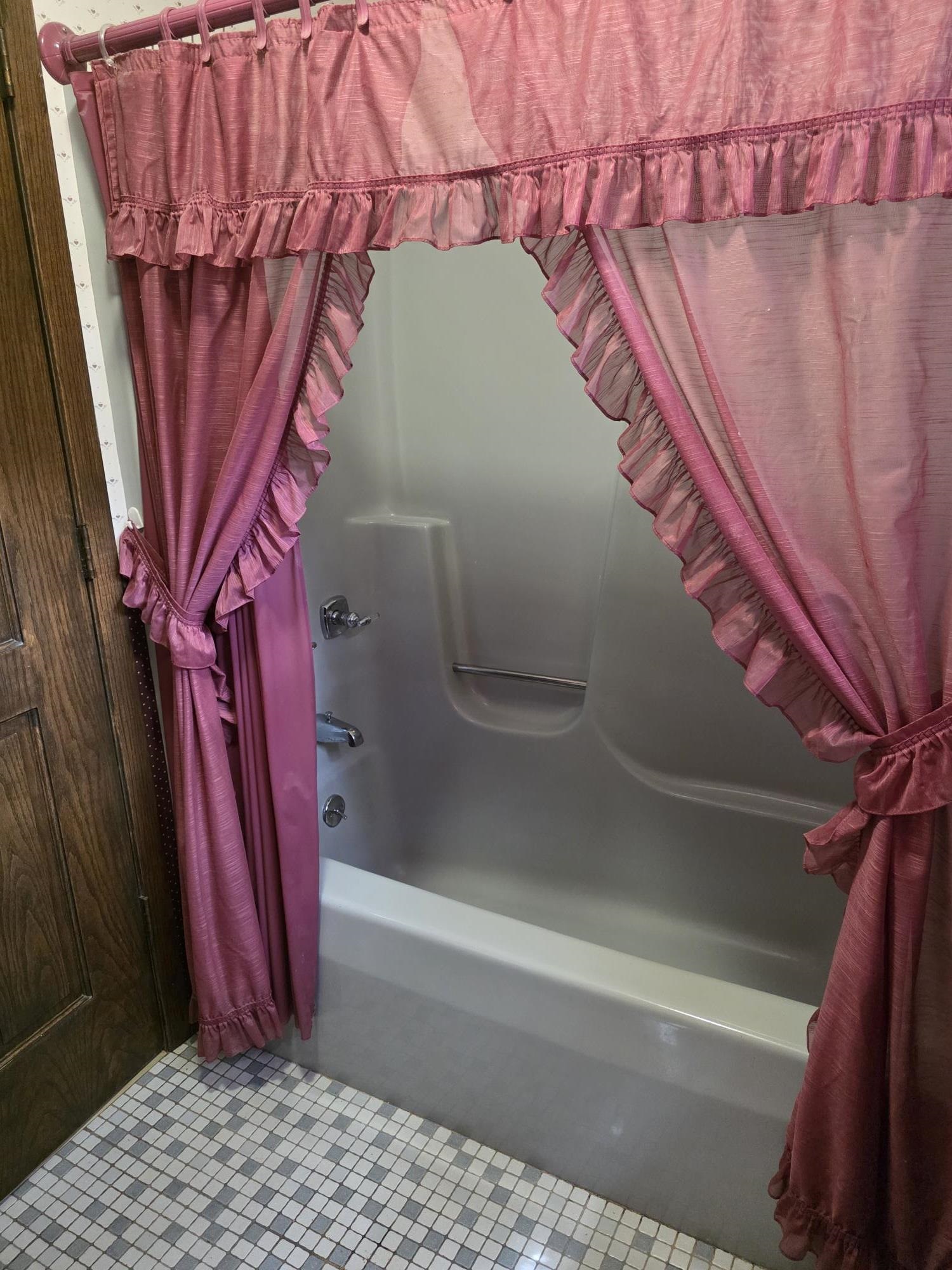 8531 Lake Road Property Photo 15