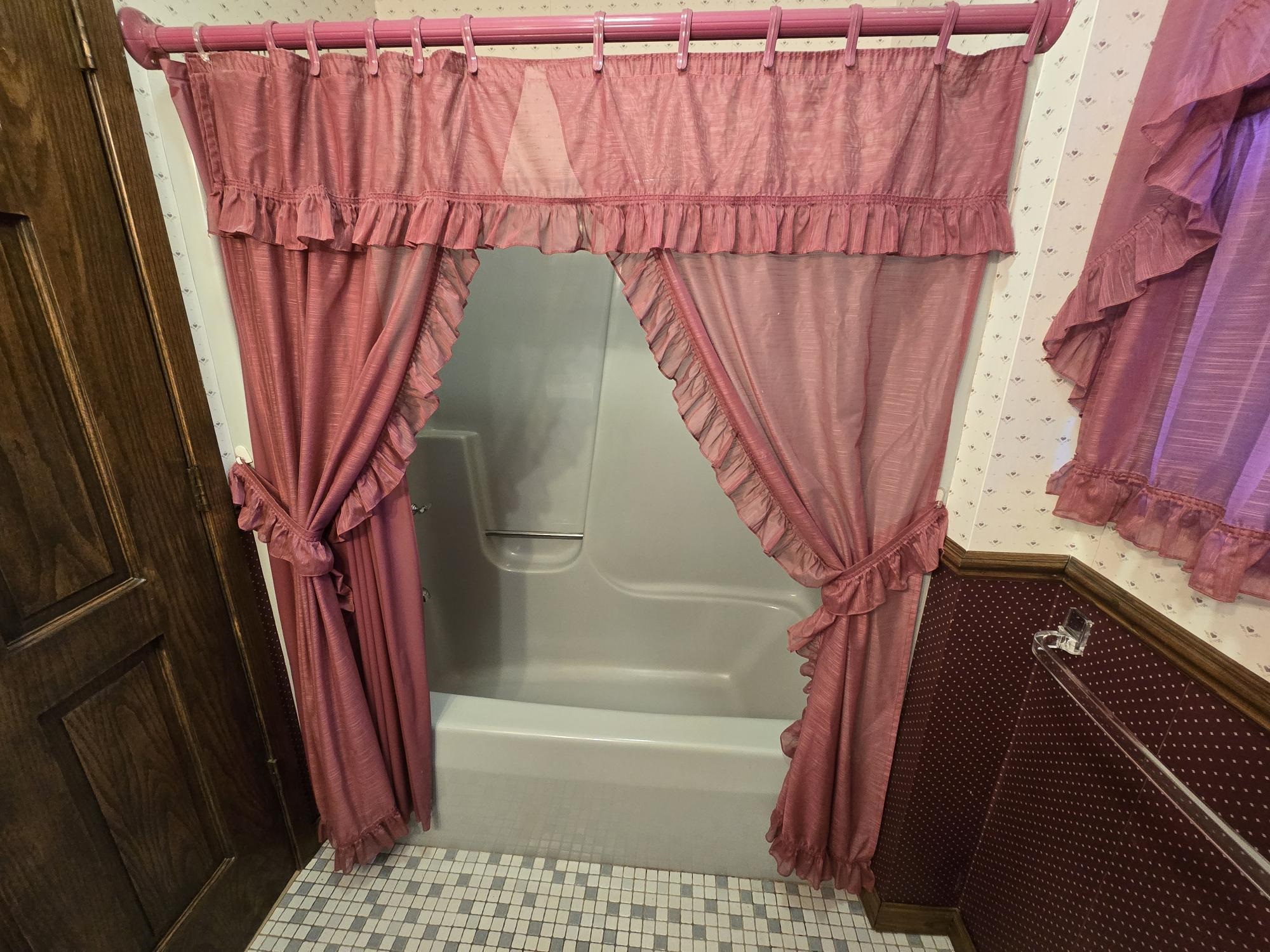 8531 Lake Road Property Photo 15
