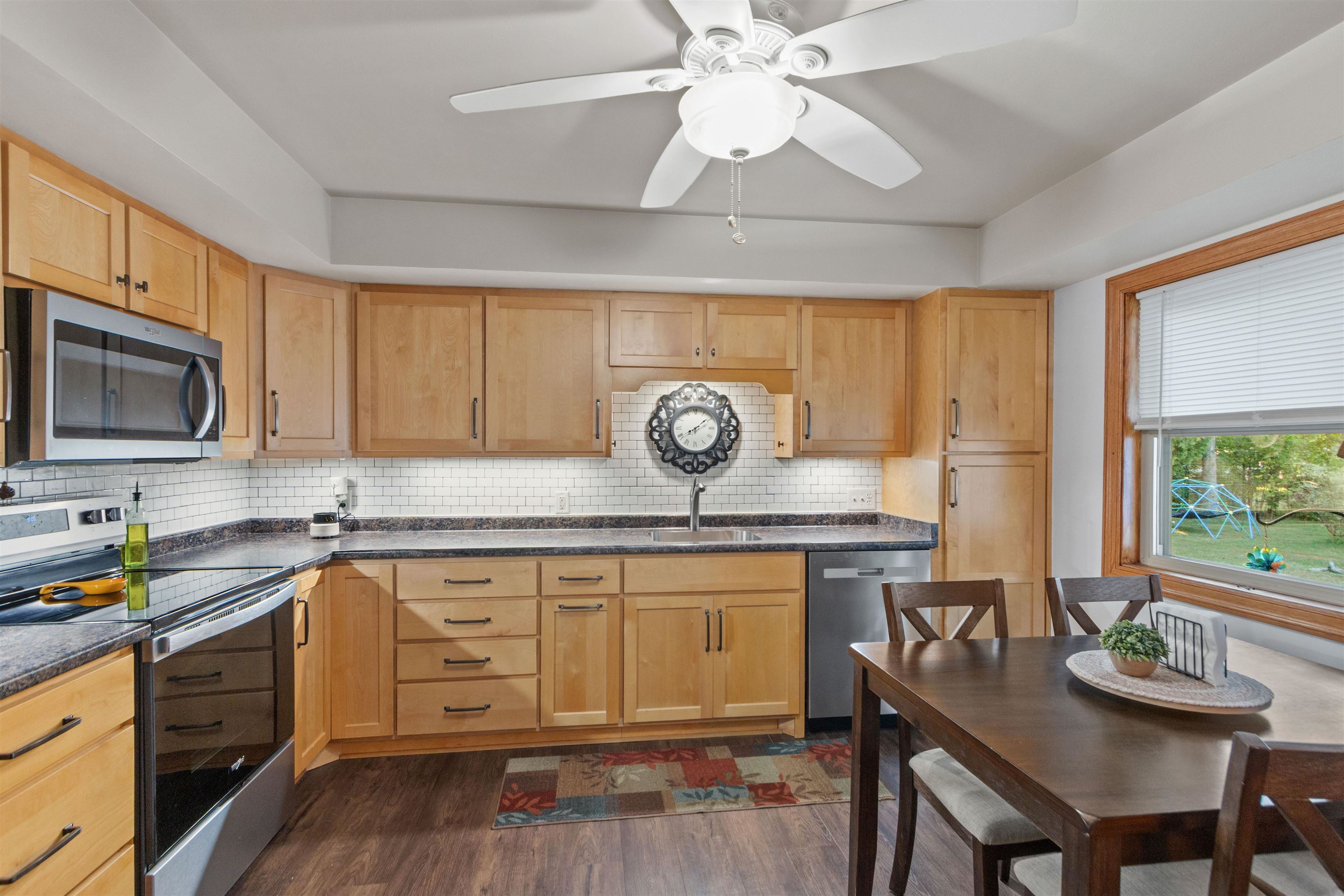 321 19th Street S Property Photo 4