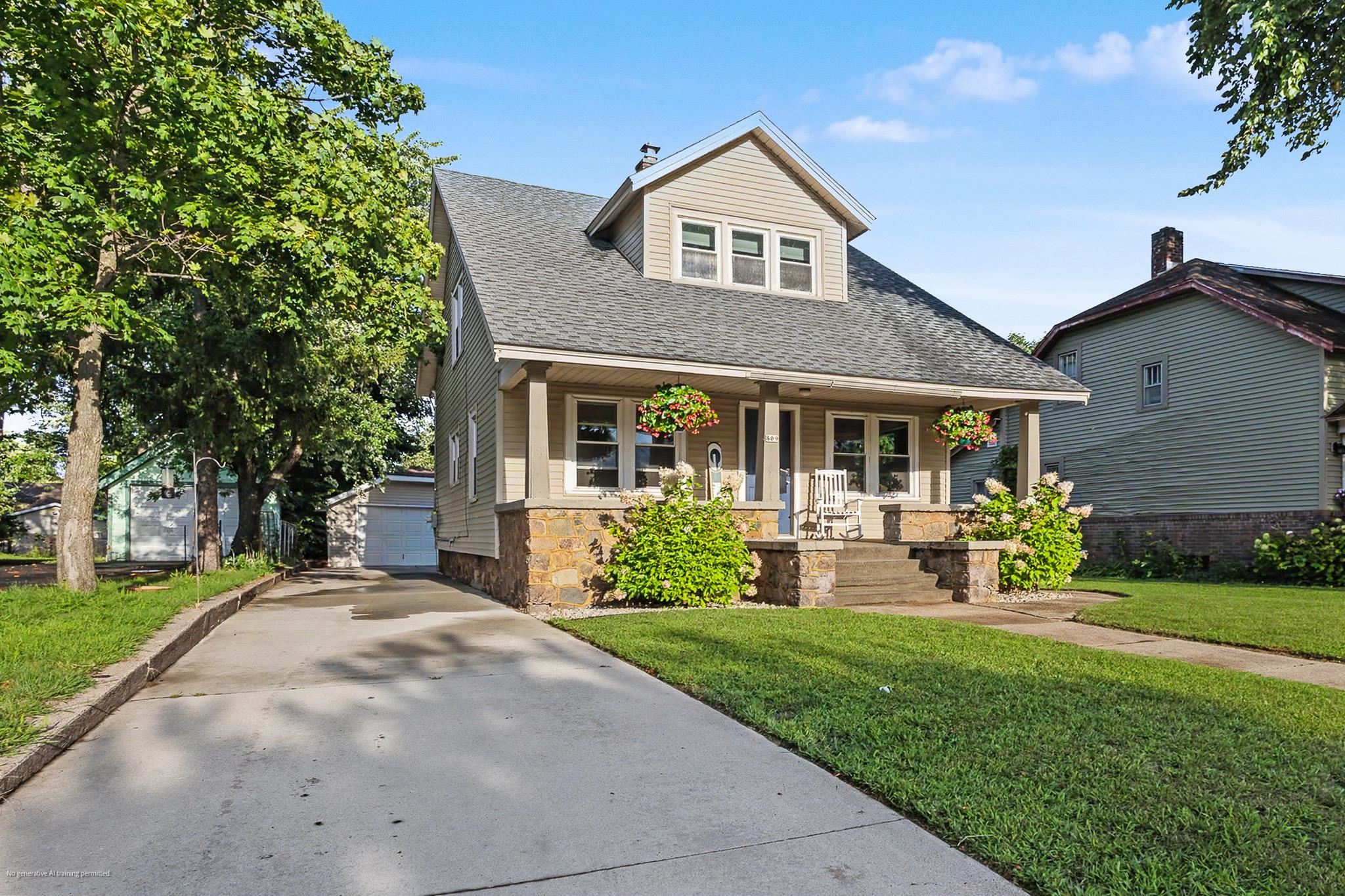 809 Illinois Avenue Property Photo 1