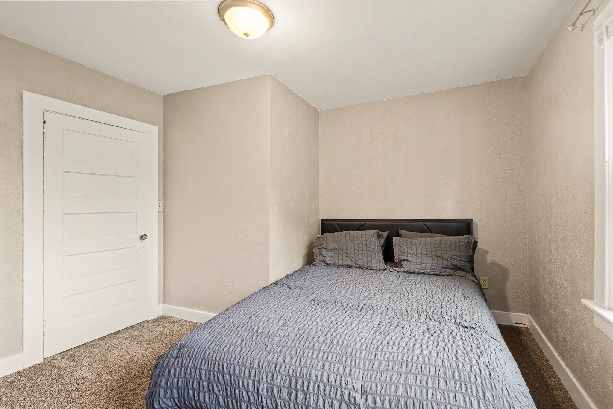 809 Illinois Avenue Property Photo 24